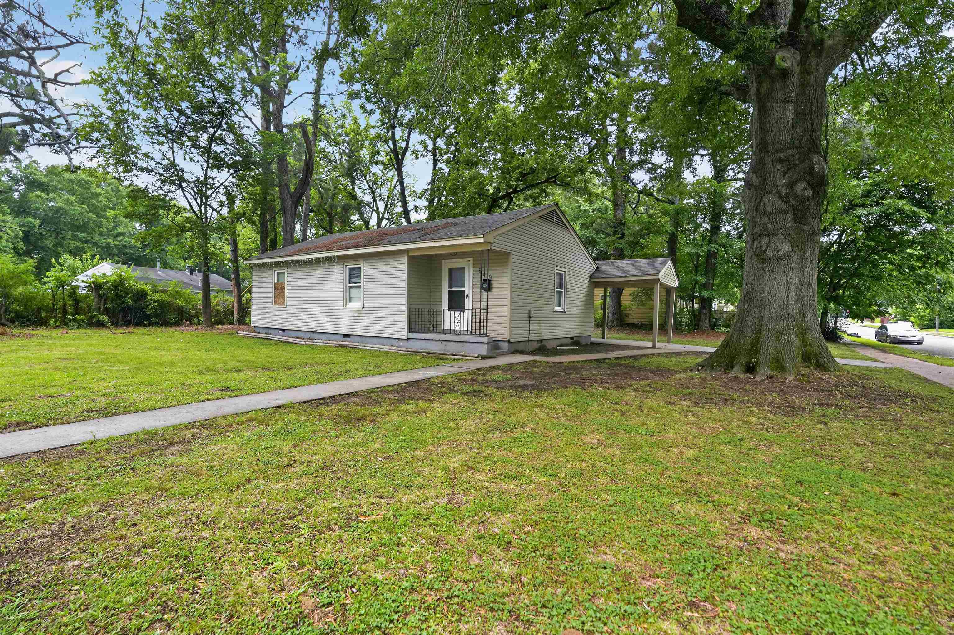 949 Sumter St Property Photo 3