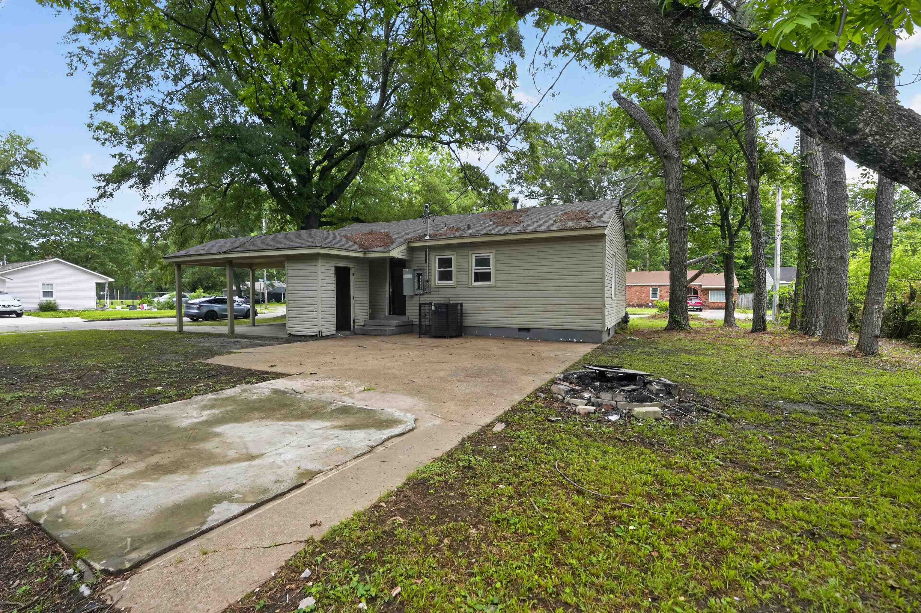 949 Sumter St Property Photo 8