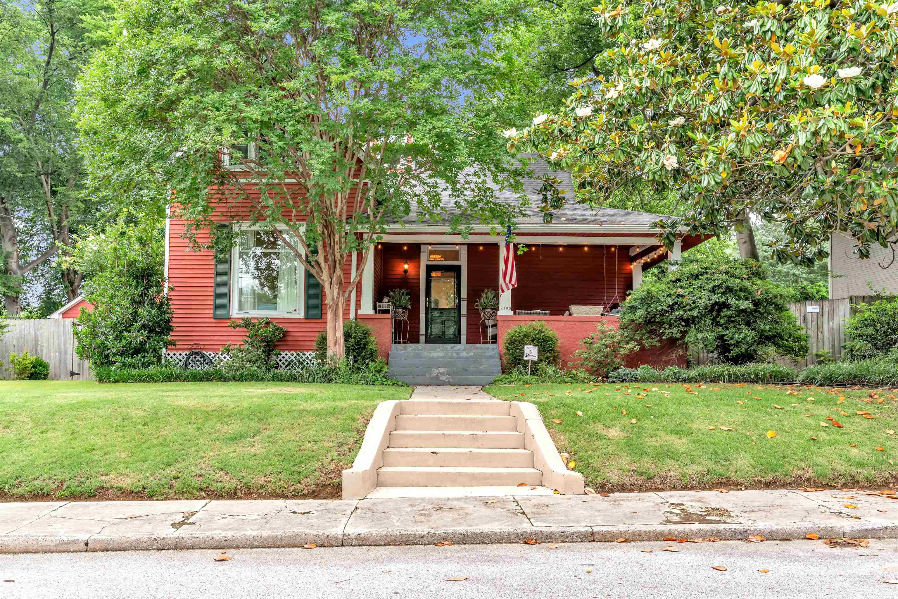 2100 HARBERT AVE Property Photo 1