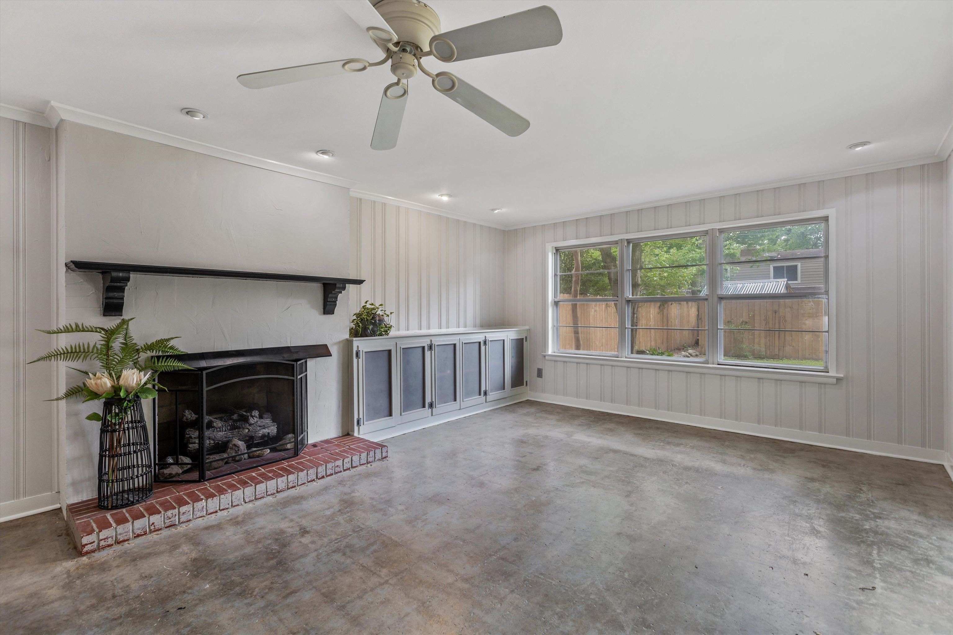 1095 S Perkins Rd Property Photo 16