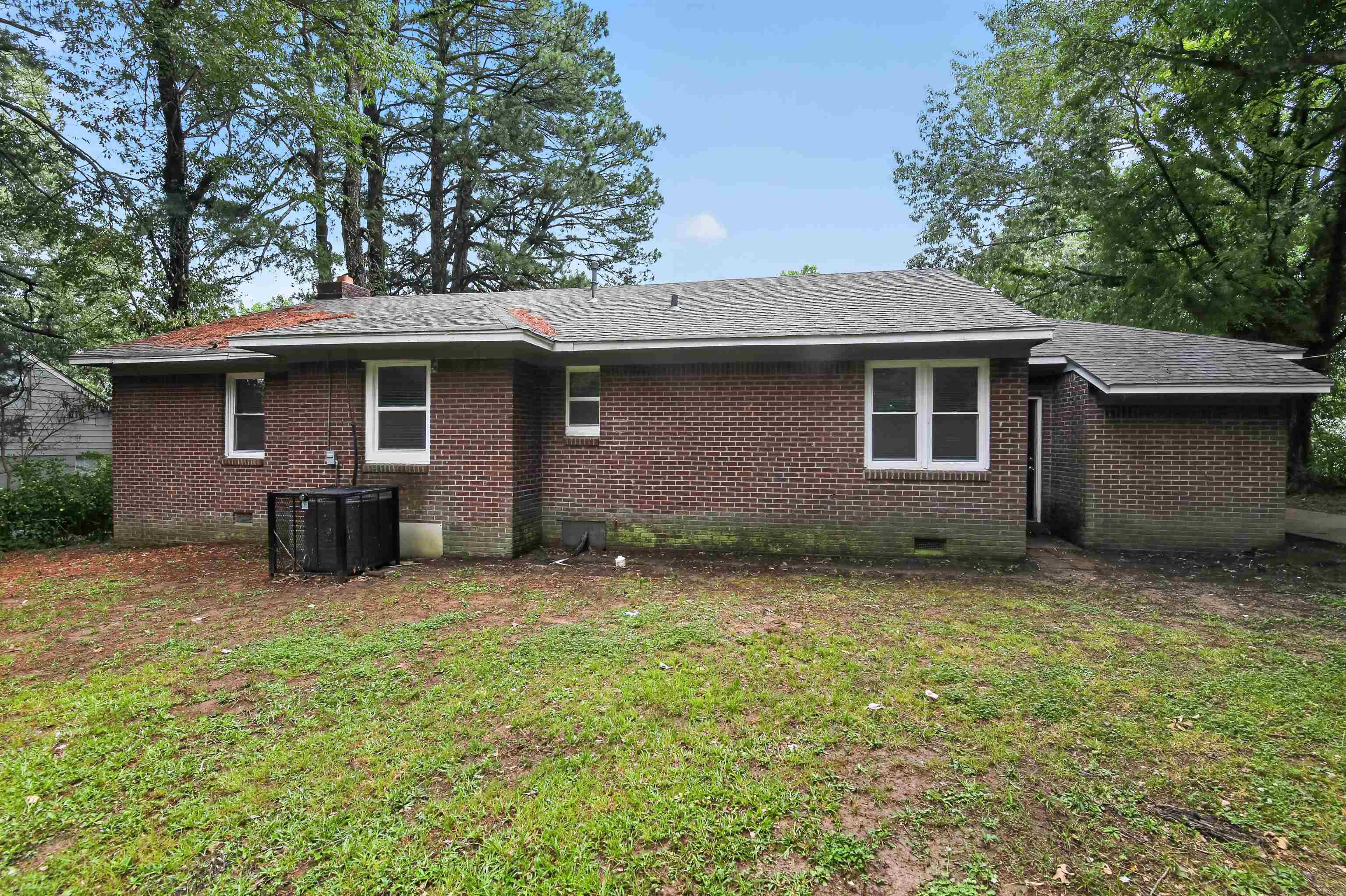 318 E Raines Rd Property Photo 8