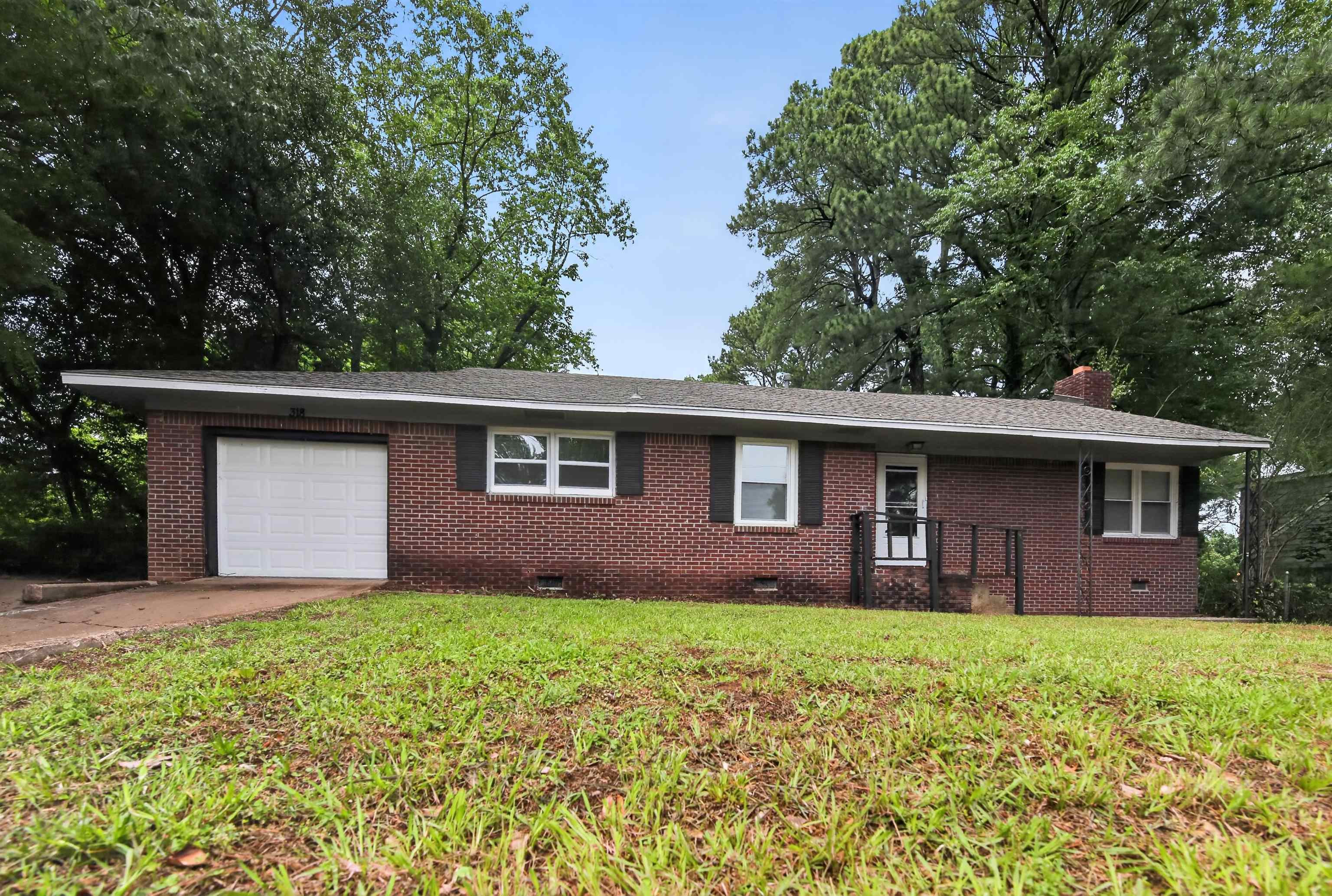 318 E Raines Rd Property Photo 9