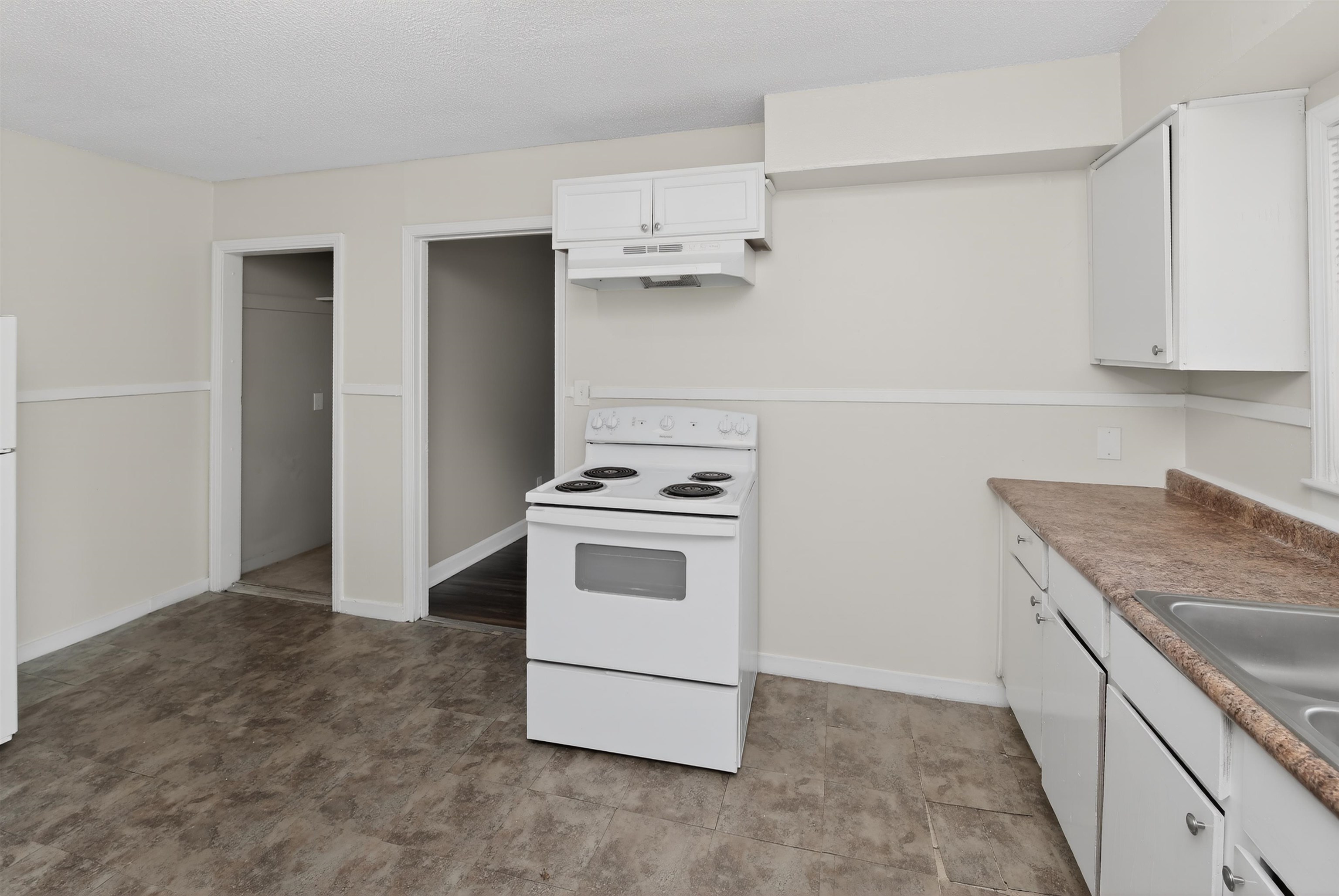 318 E Raines Rd Property Photo 20