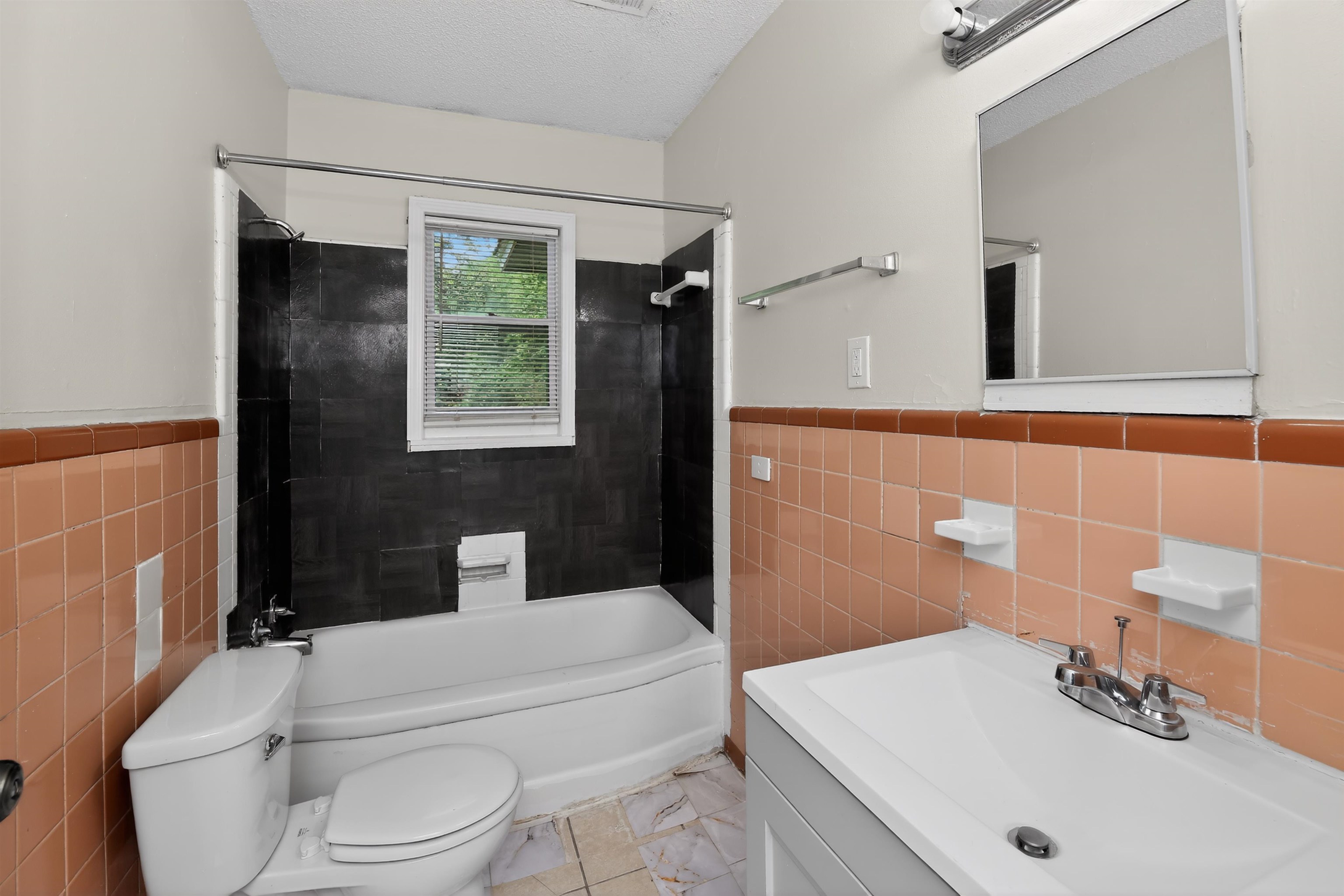 318 E Raines Rd Property Photo 27