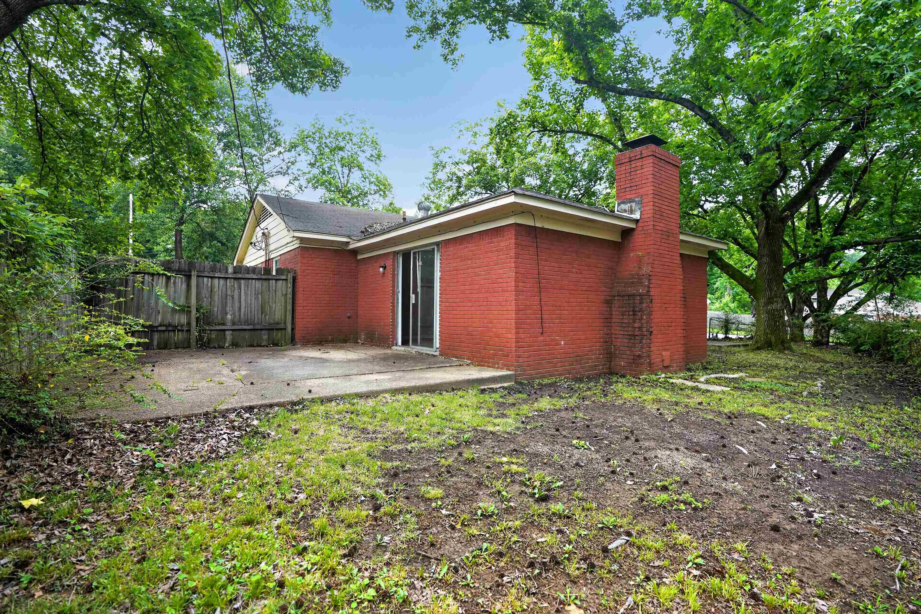 4255 Emerson Cv Property Photo 4