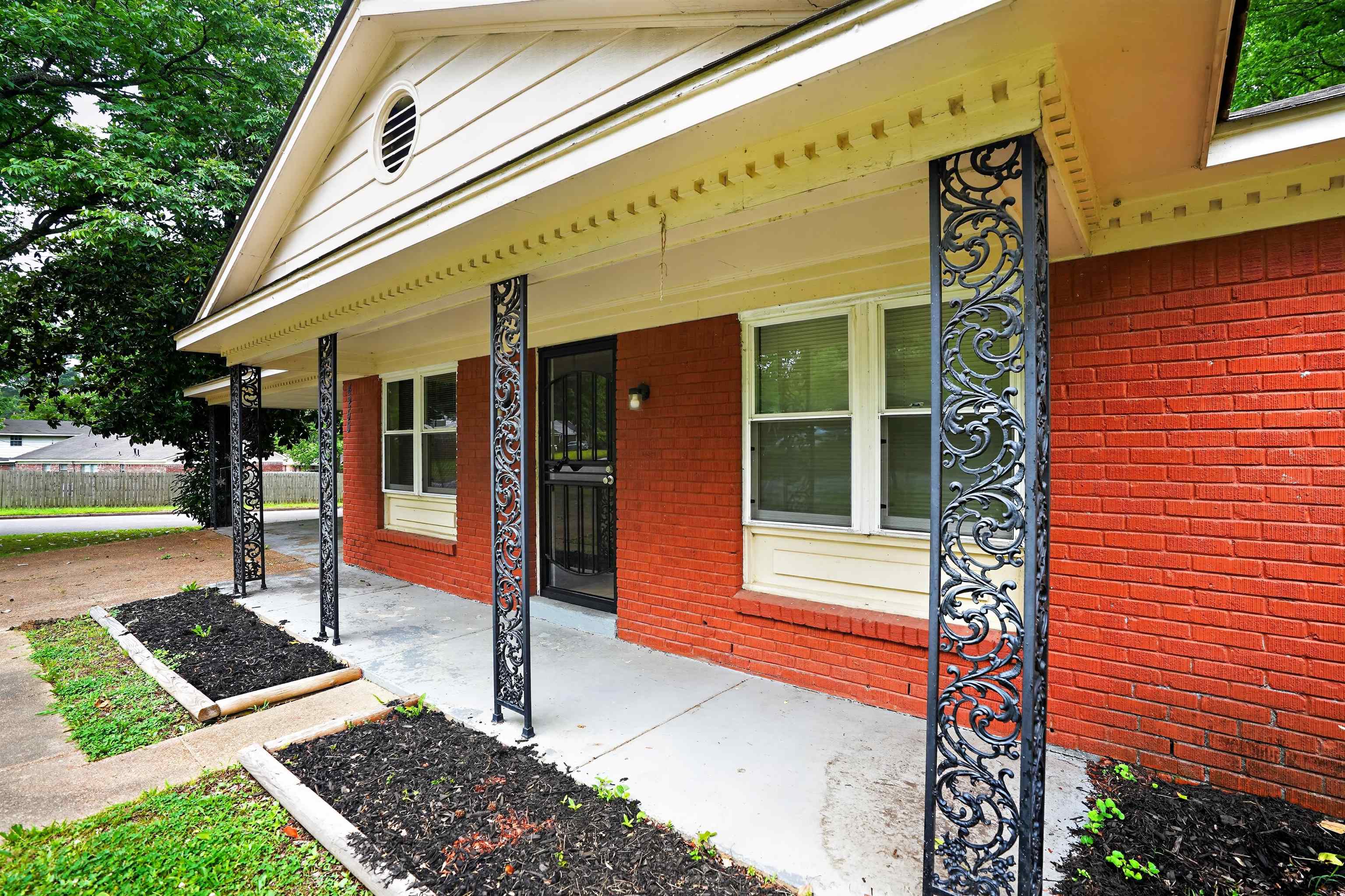 4255 Emerson Cv Property Photo 7