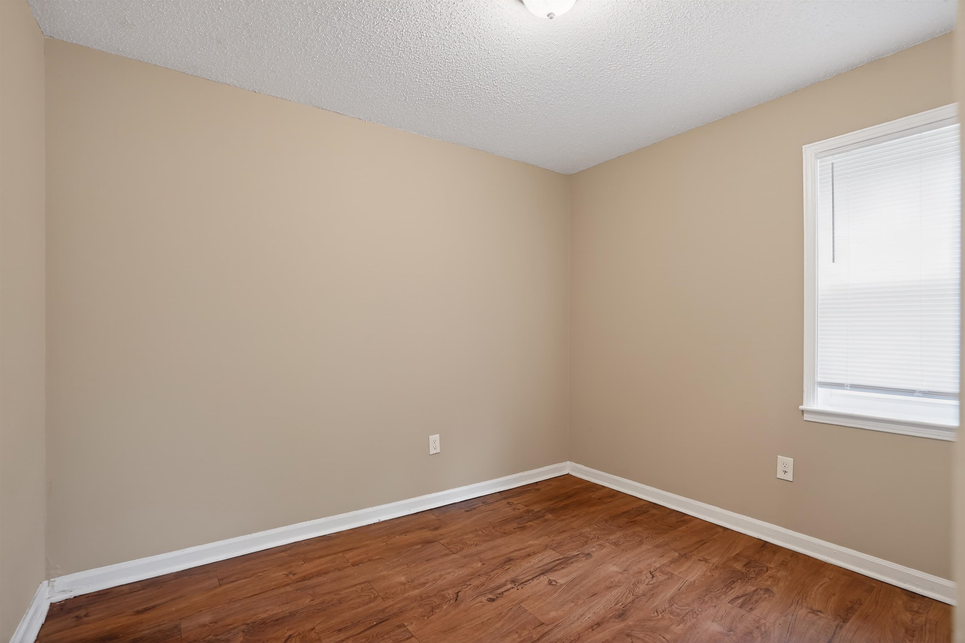 4255 Emerson Cv Property Photo 14