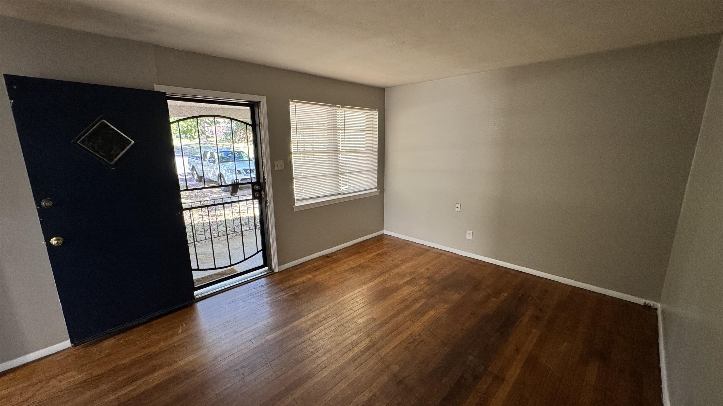 3056 Arrendale St Property Photo 2