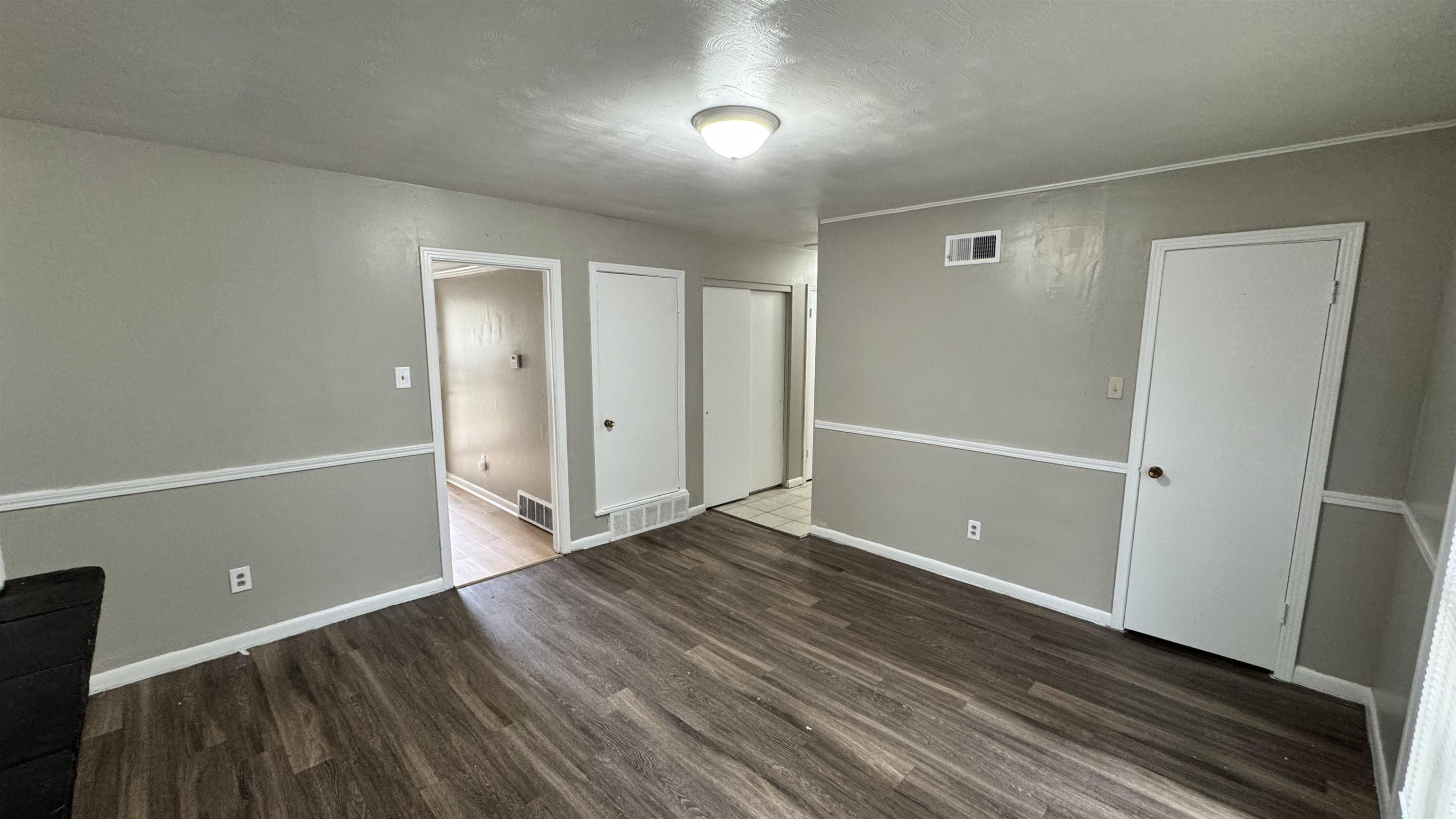 4748 Scottsdale Ave Property Photo 7