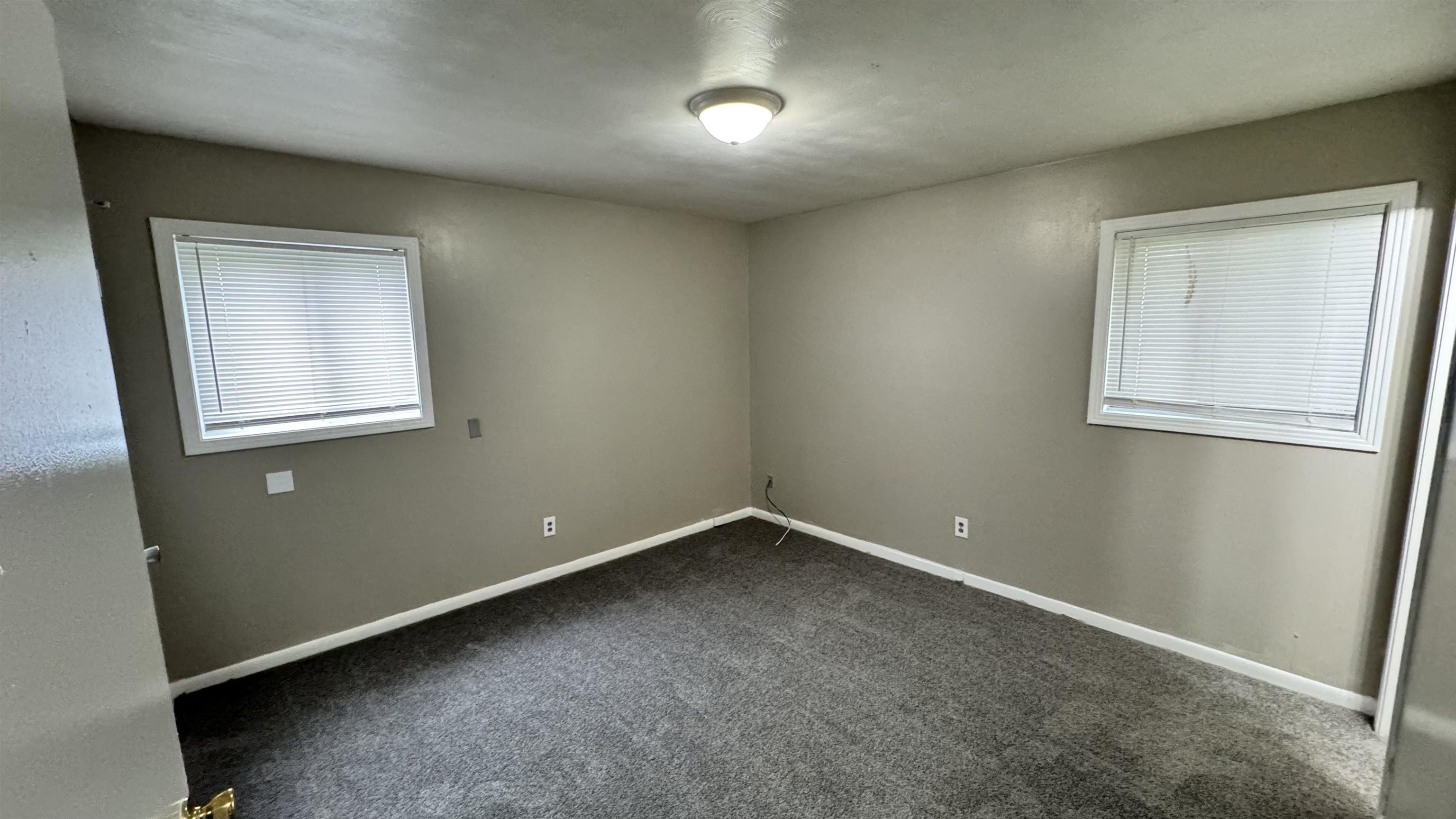 4748 Scottsdale Ave Property Photo 8