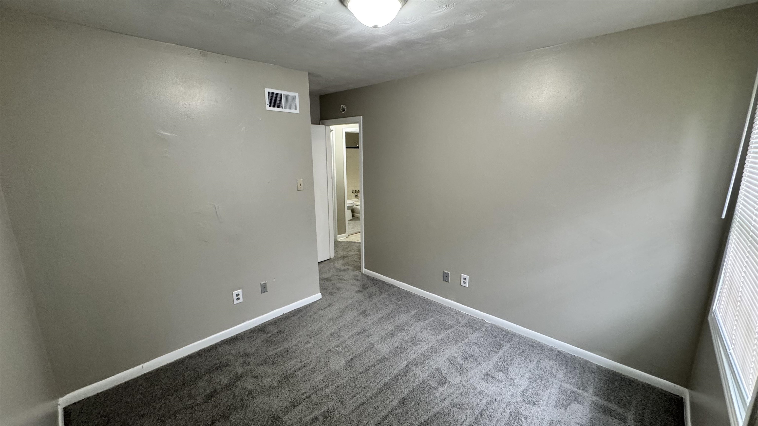 4748 Scottsdale Ave Property Photo 11