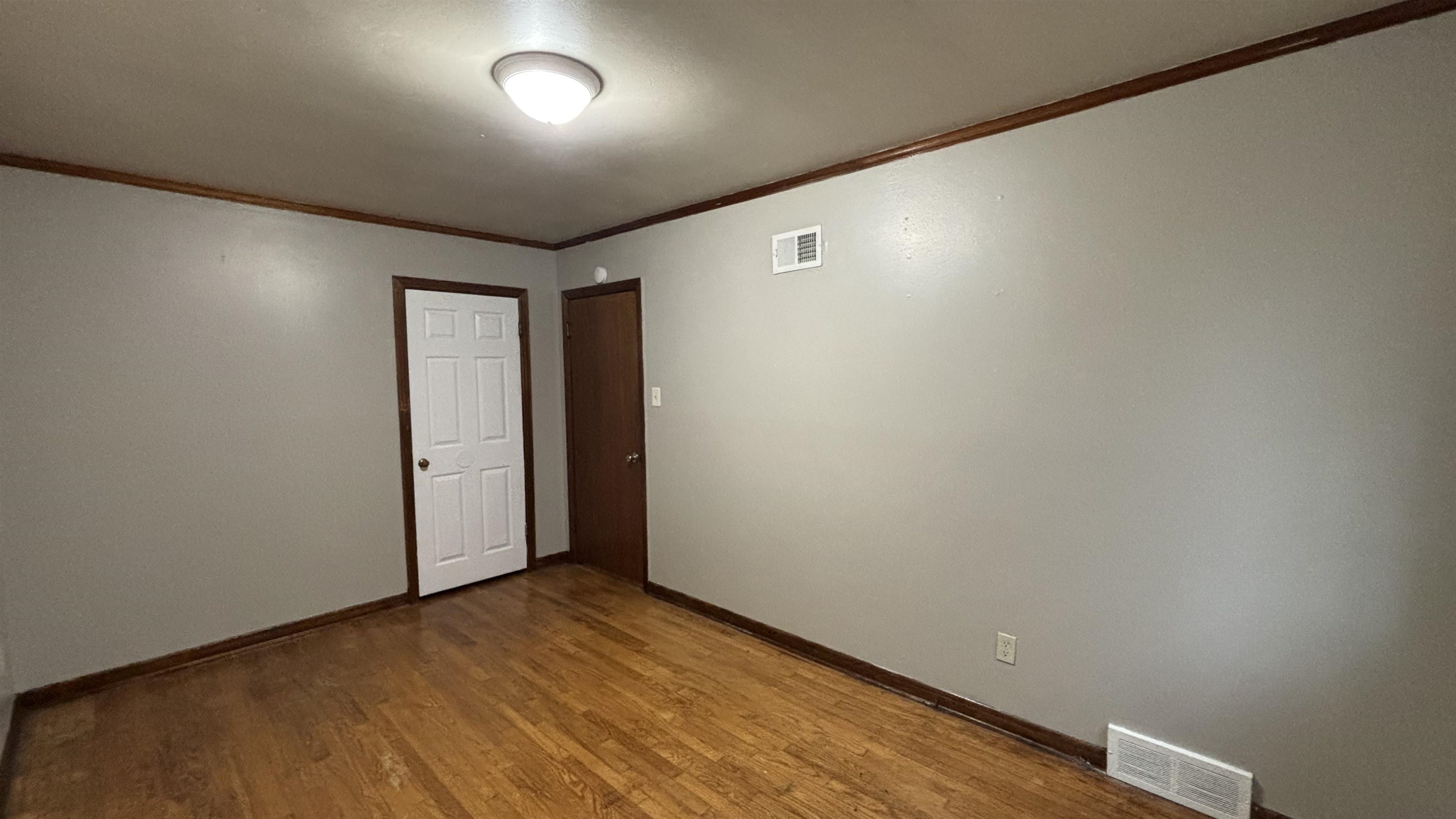 4243 Vann Ave Property Photo 8