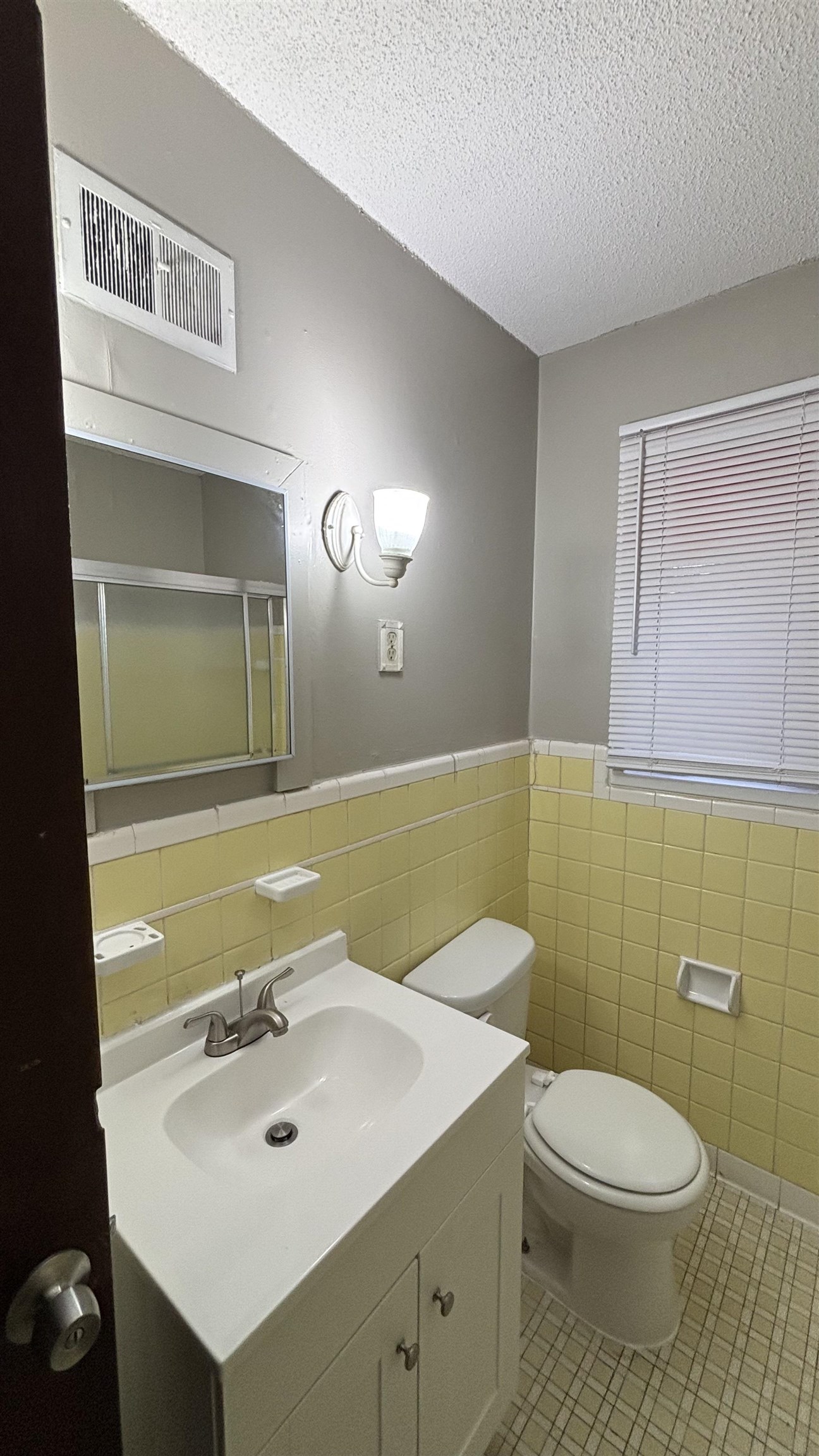 4243 Vann Ave Property Photo 11