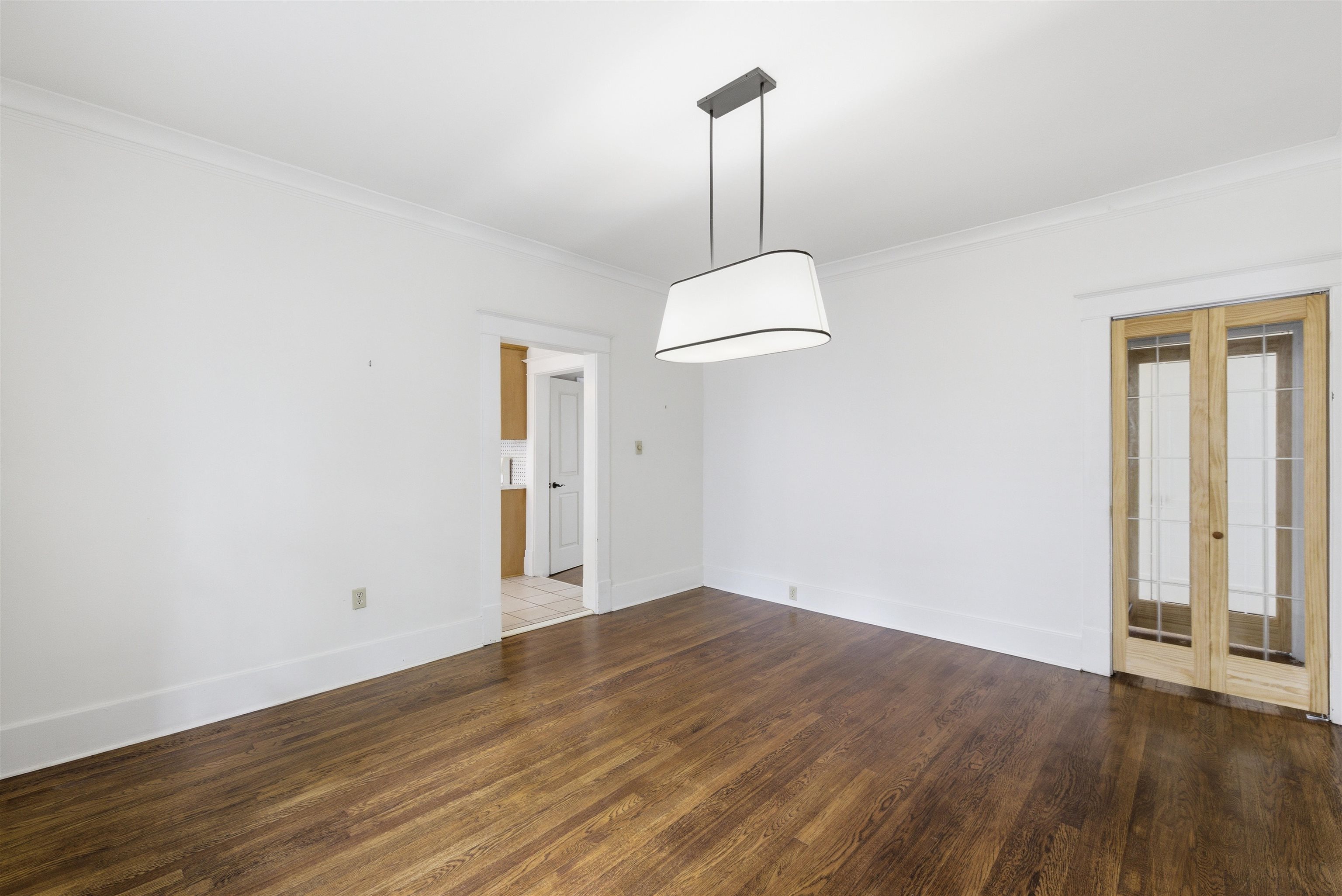 704 N Idlewild St N Property Photo 8