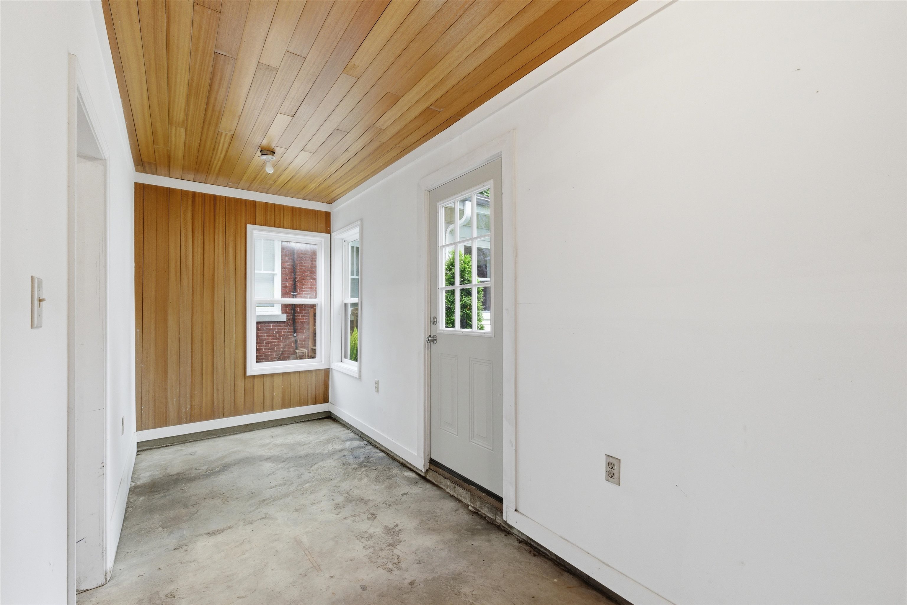704 N Idlewild St N Property Photo 28