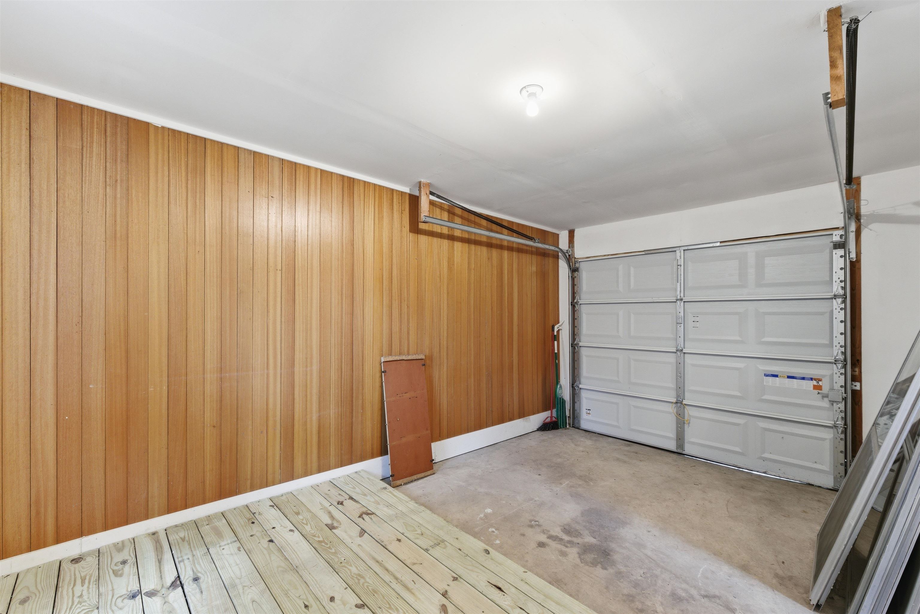 704 N Idlewild St N Property Photo 29