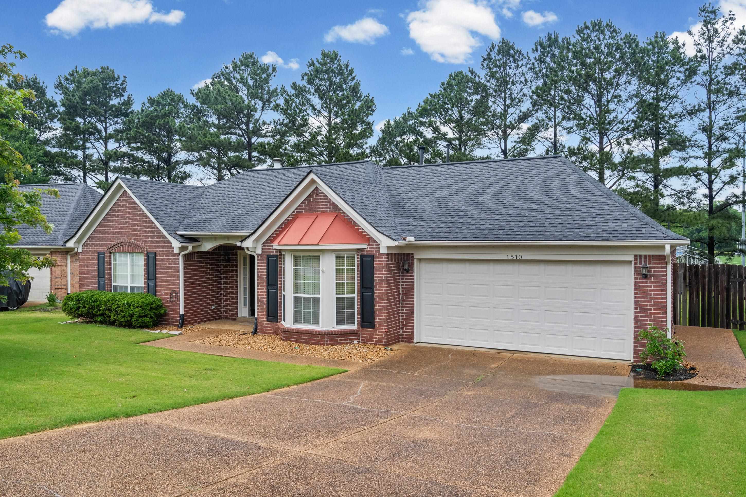 1510 Wolf Ridge Dr Property Photo 2