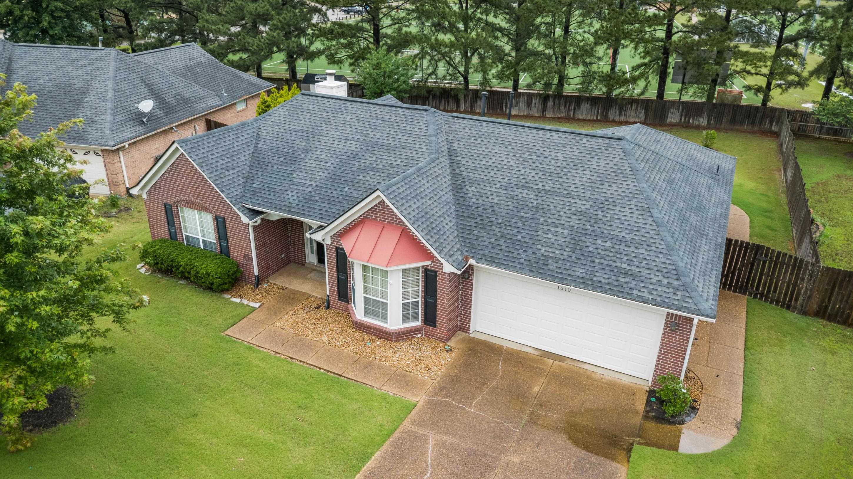 1510 Wolf Ridge Dr Property Photo 3