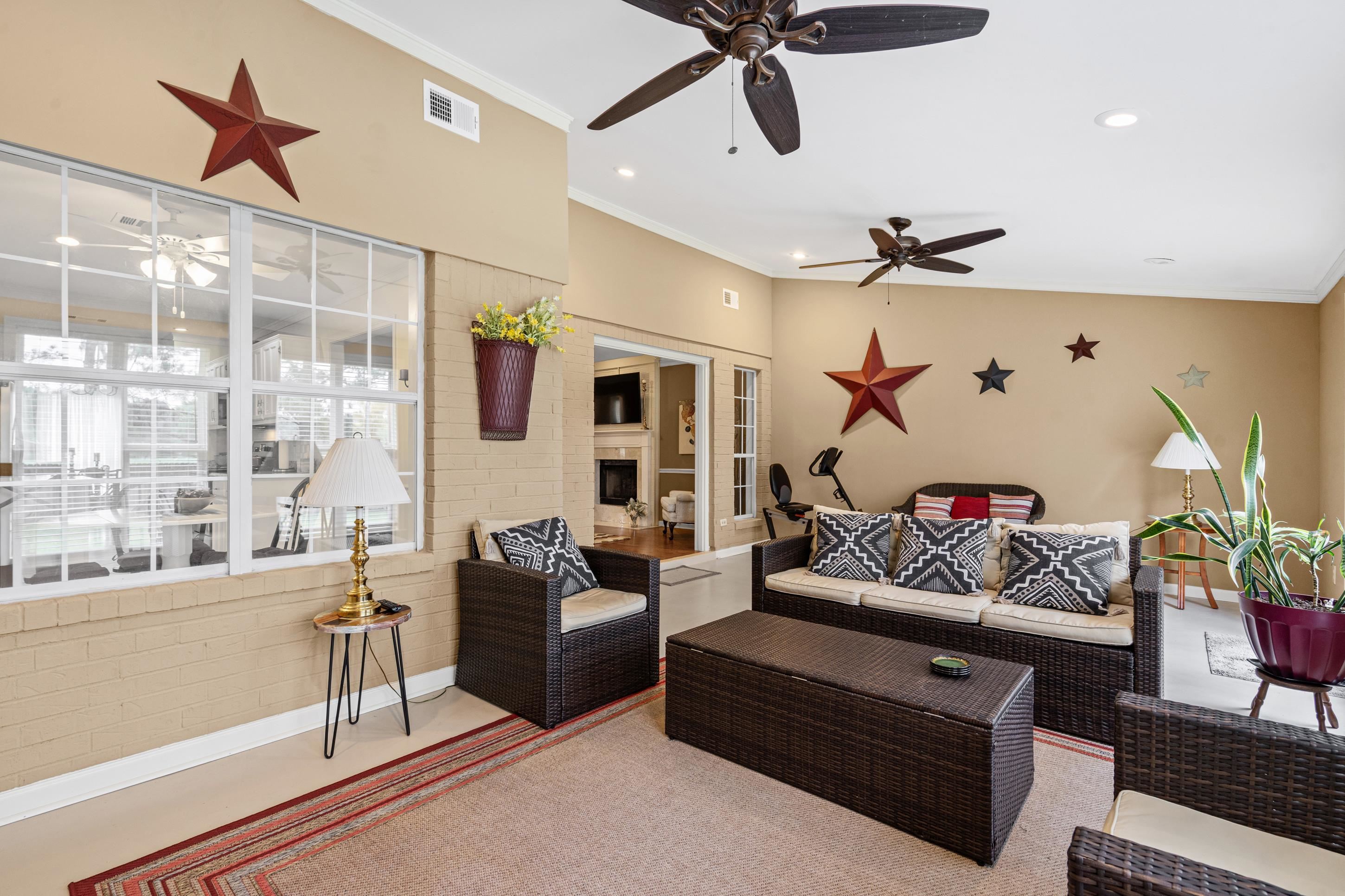1510 Wolf Ridge Dr Property Photo 13