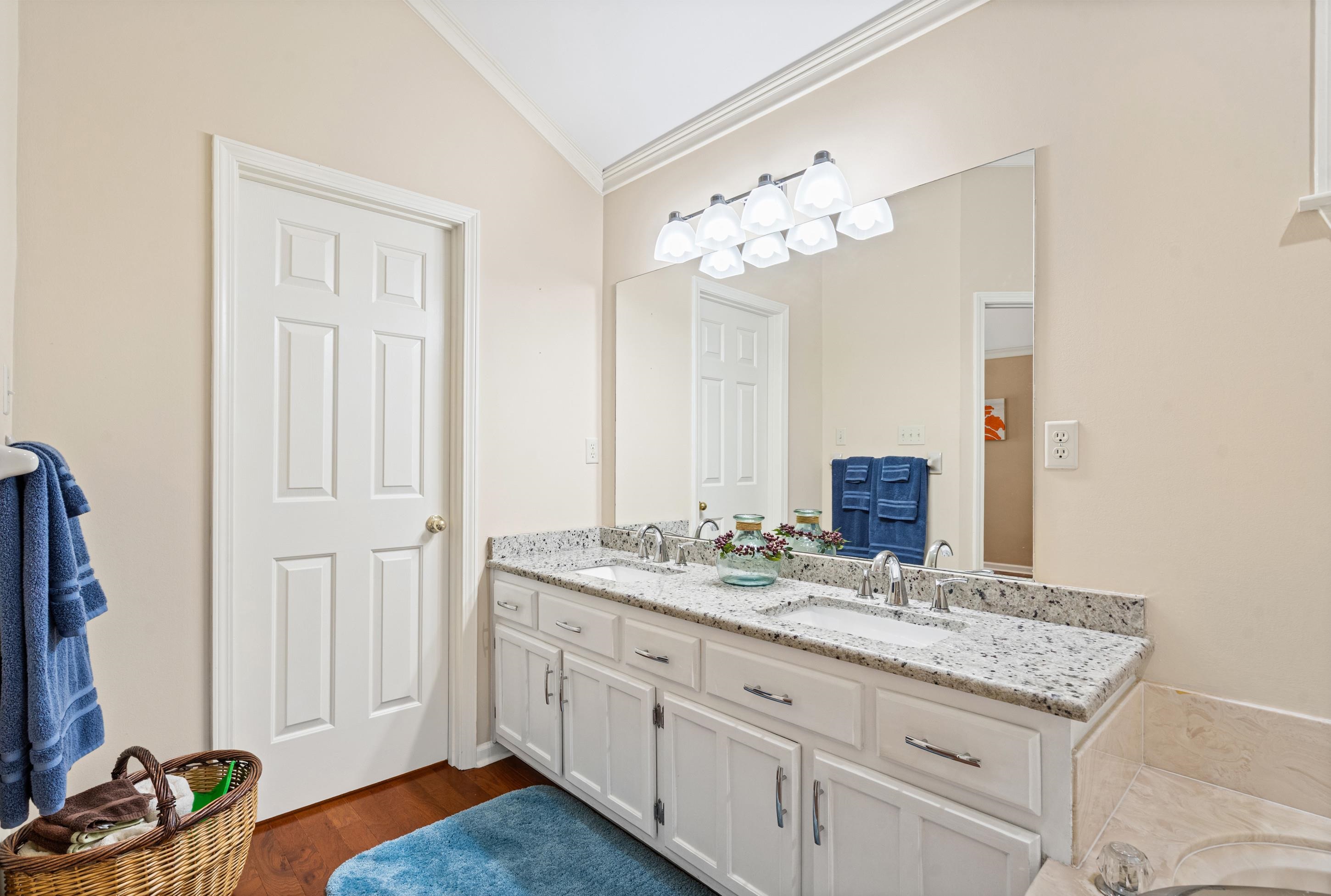 1510 Wolf Ridge Dr Property Photo 17