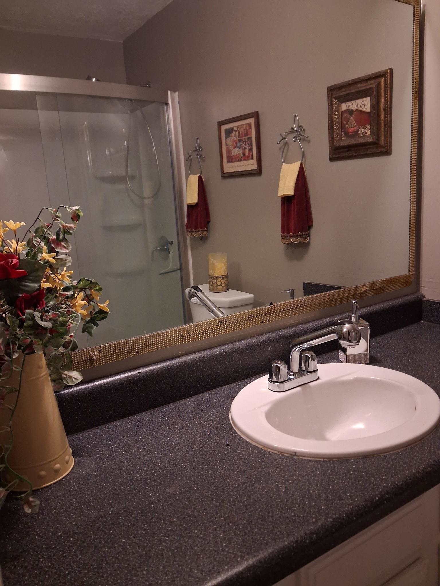 4801 Northfield Dr Property Photo 3