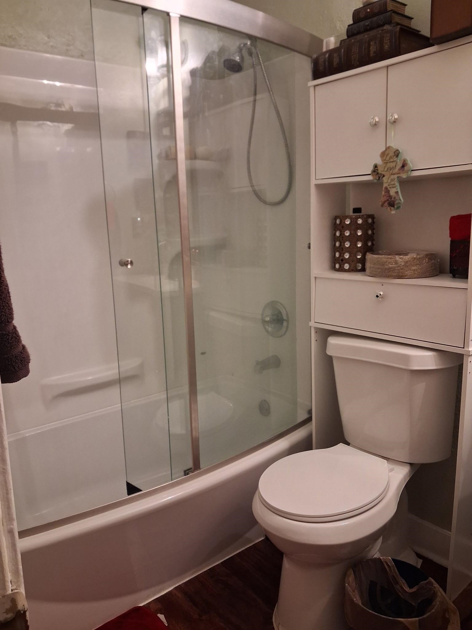 4801 Northfield Dr Property Photo 4