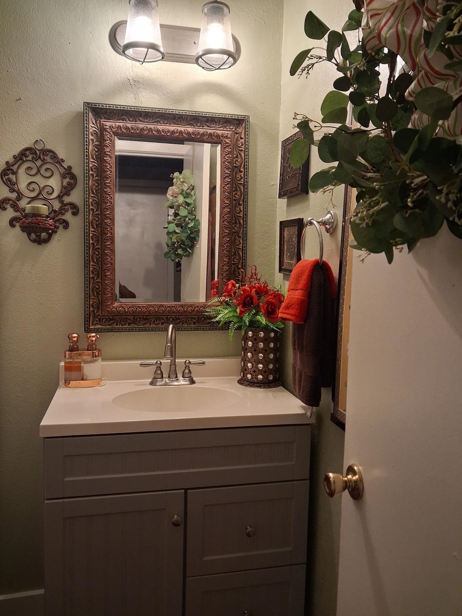 4801 Northfield Dr Property Photo 8