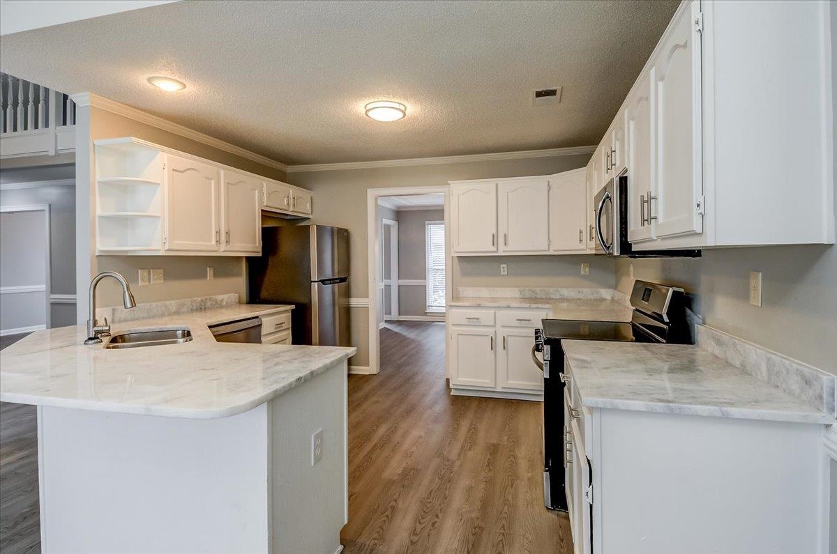 8855 Bridlewood Ln Property Photo 9