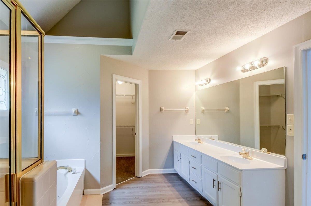 8855 Bridlewood Ln Property Photo 22