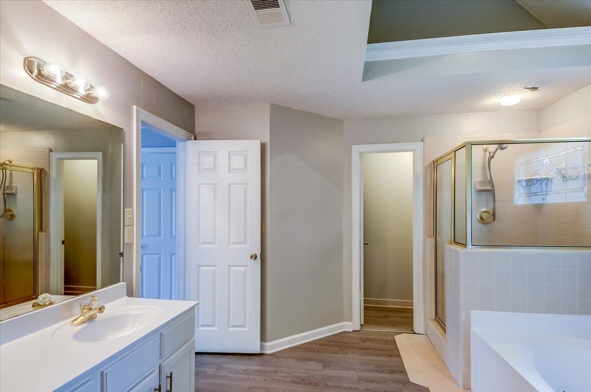 8855 Bridlewood Ln Property Photo 23