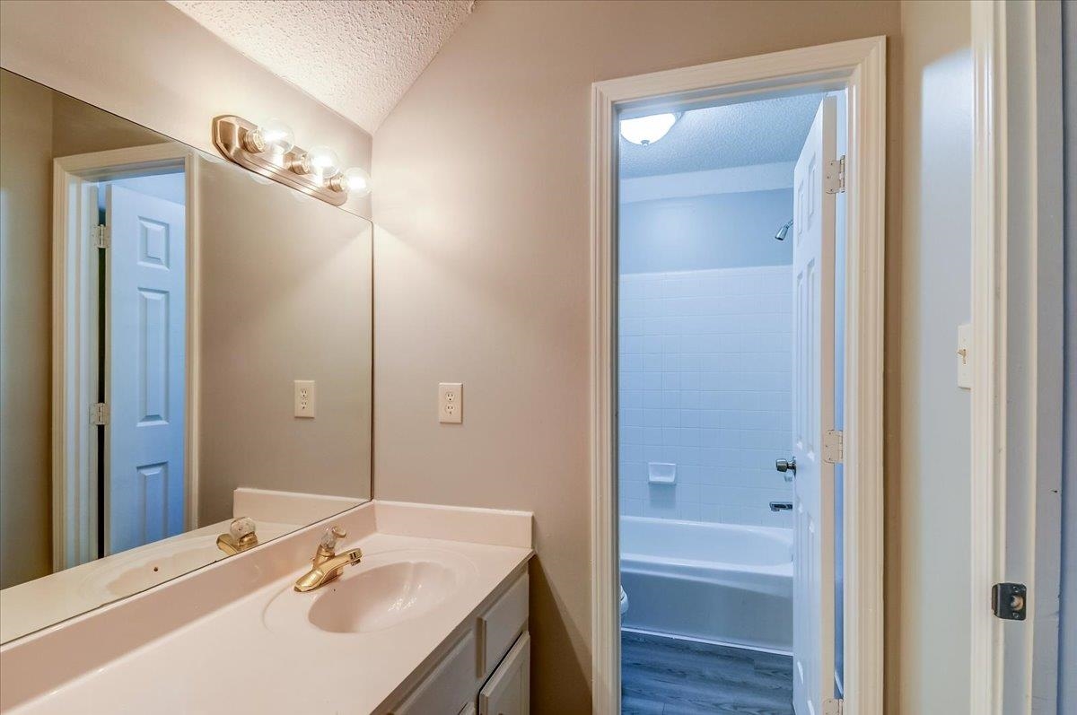 8855 Bridlewood Ln Property Photo 26