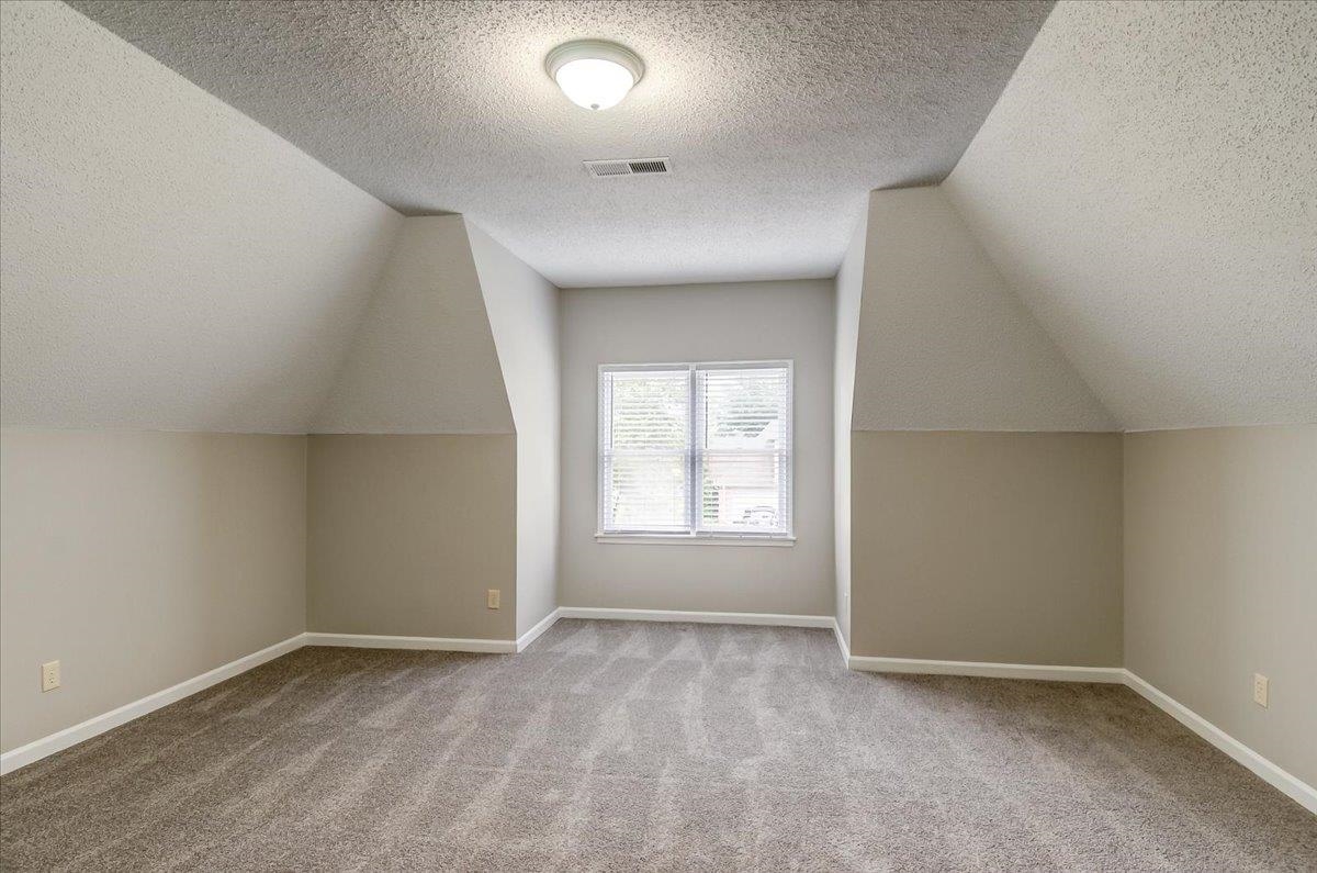8855 Bridlewood Ln Property Photo 30
