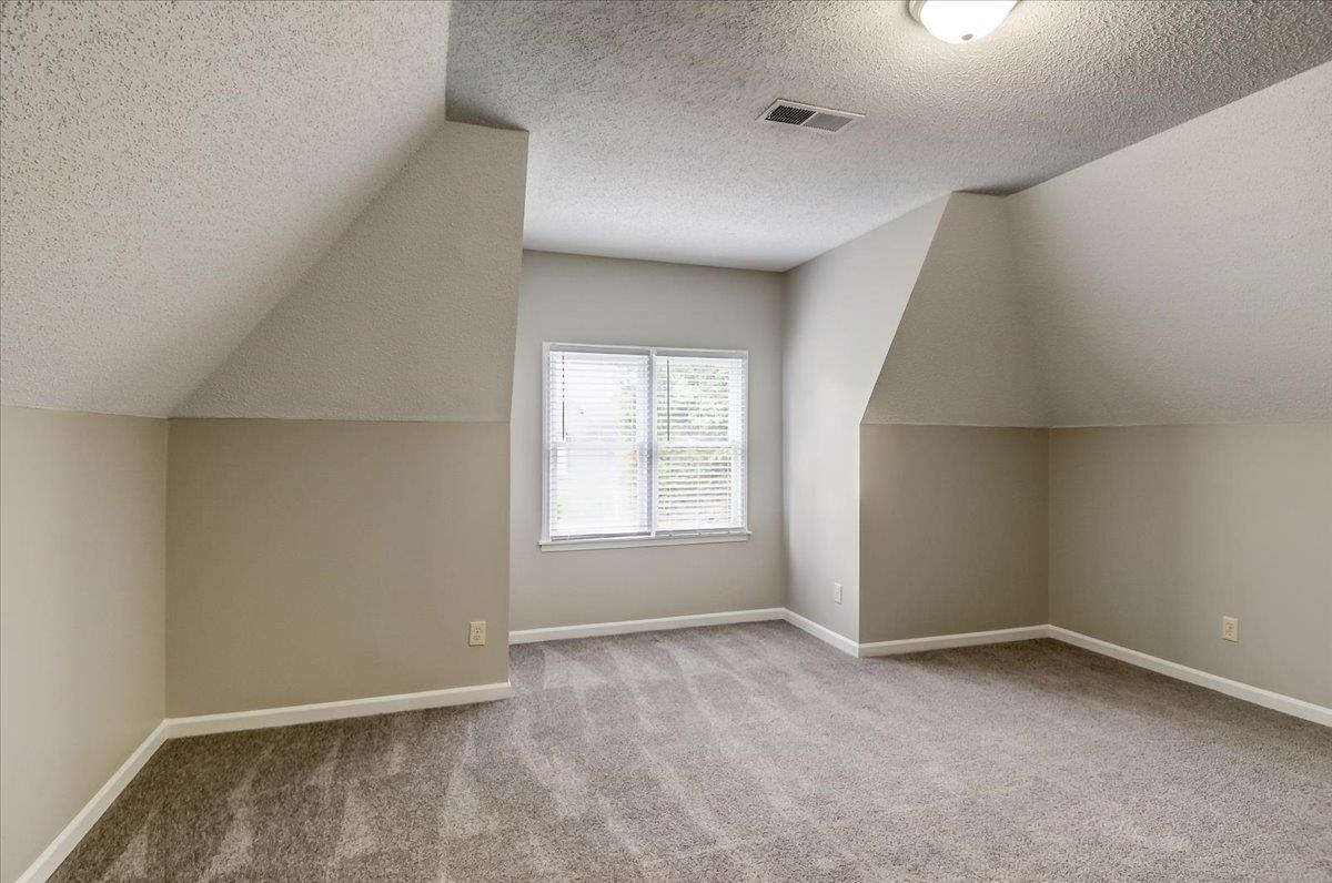8855 Bridlewood Ln Property Photo 32