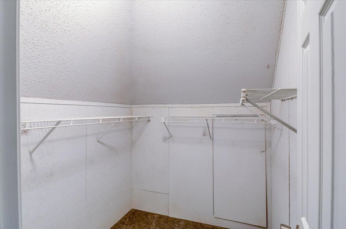 8855 Bridlewood Ln Property Photo 33