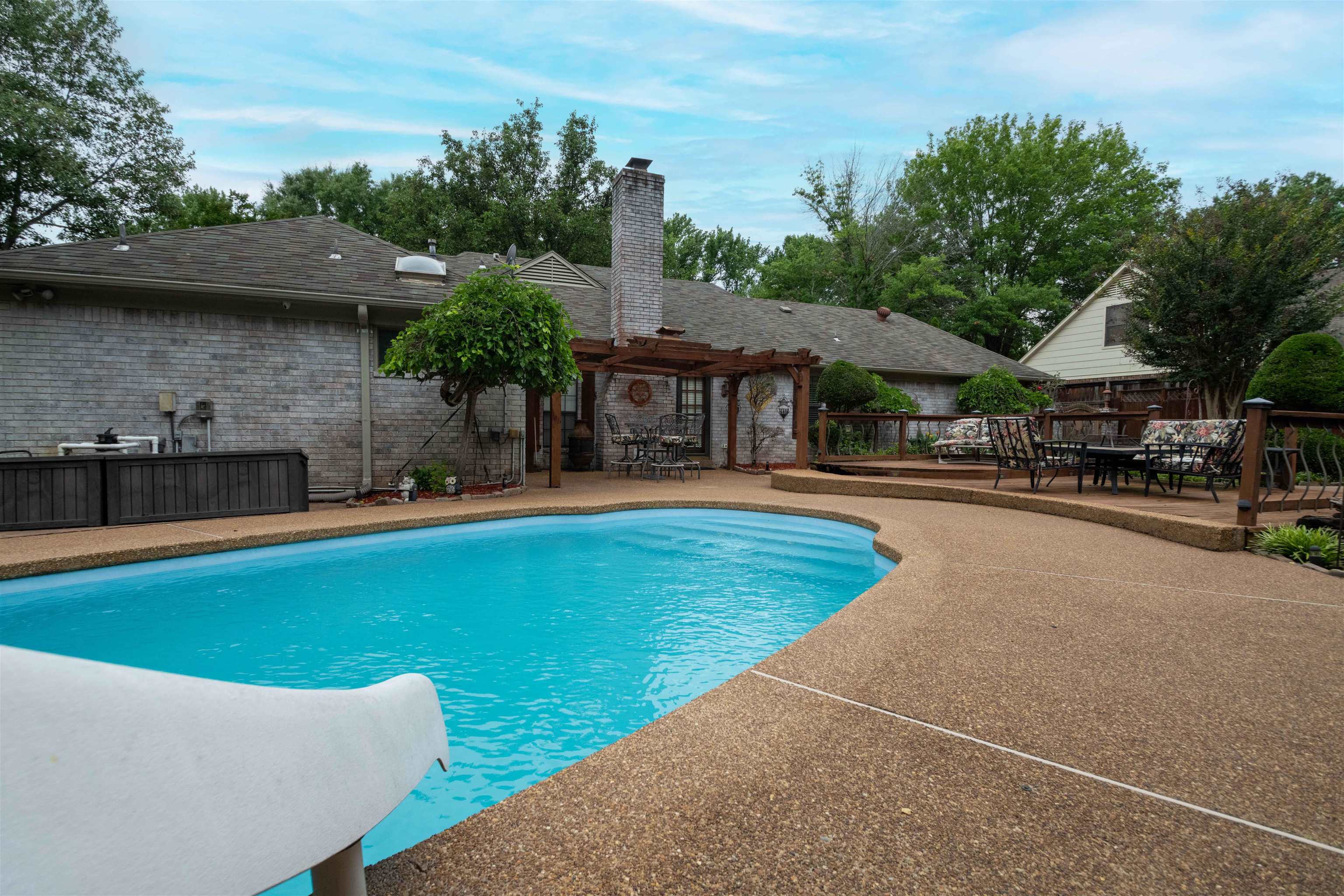 3038 Yates St Property Photo 3