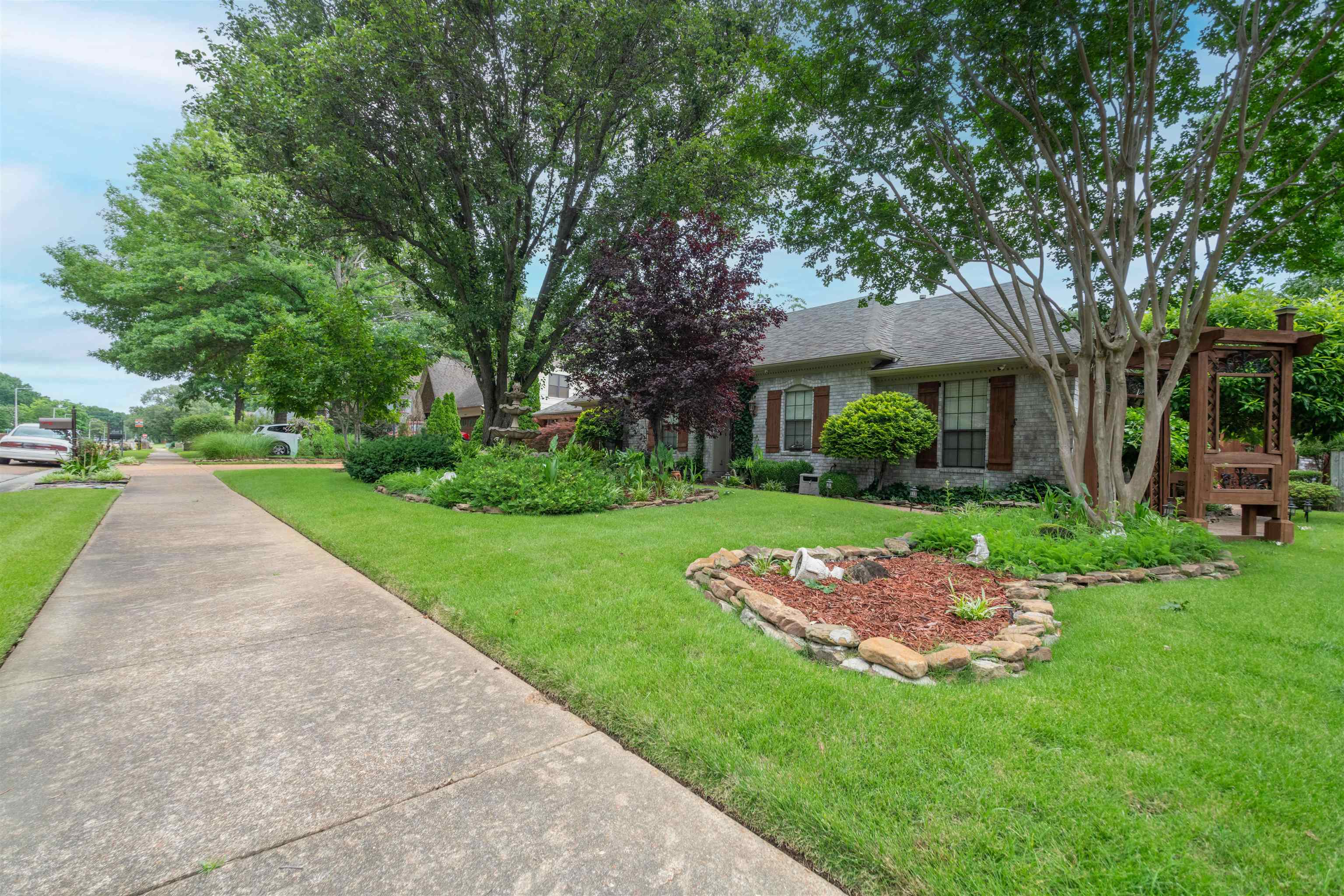3038 Yates St Property Photo 6