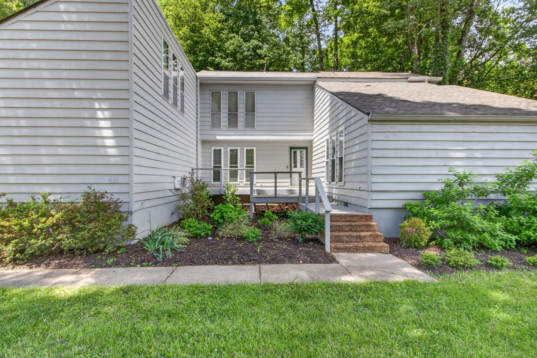 3121 Beechrun Dr Property Photo 3