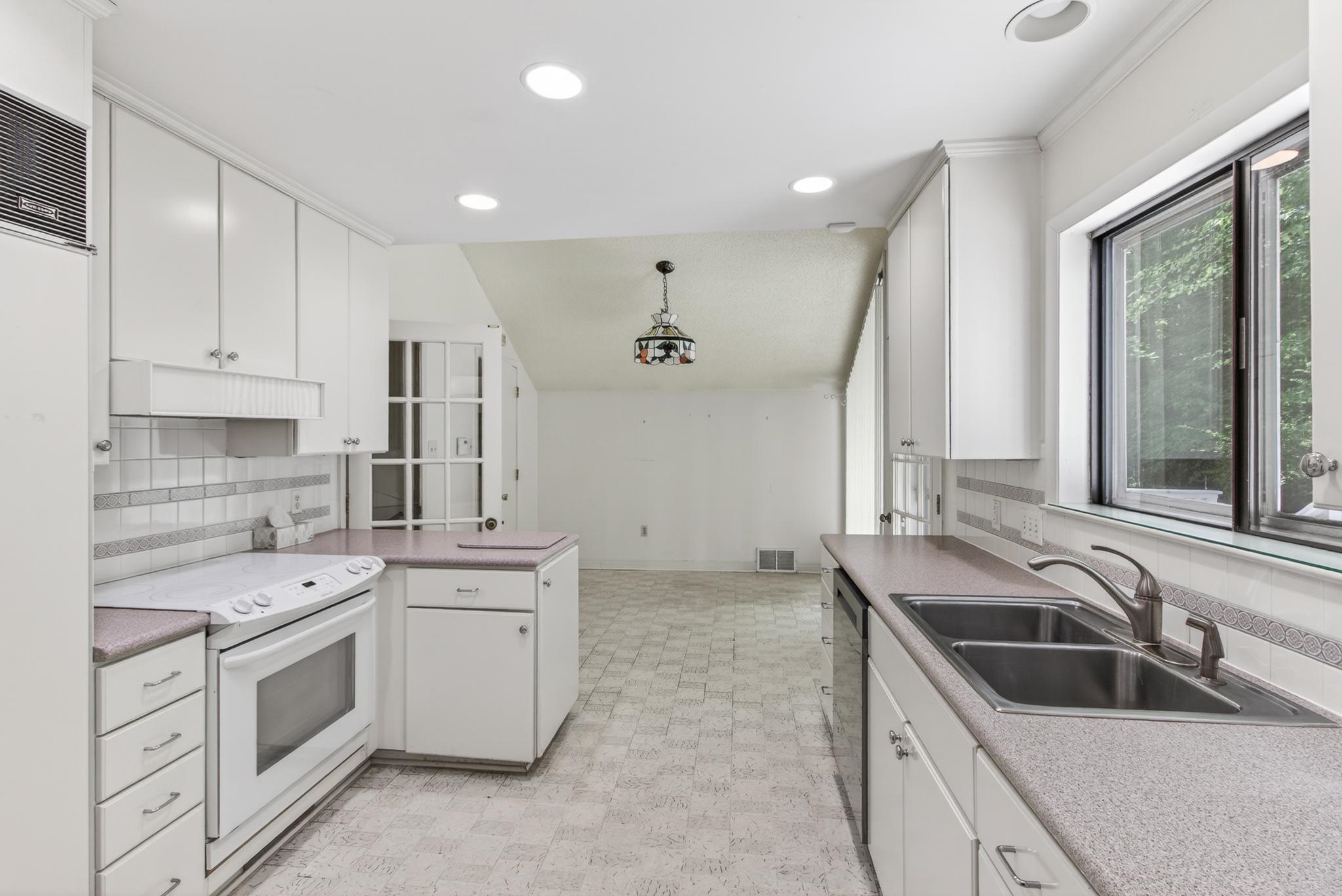 3121 Beechrun Dr Property Photo 13