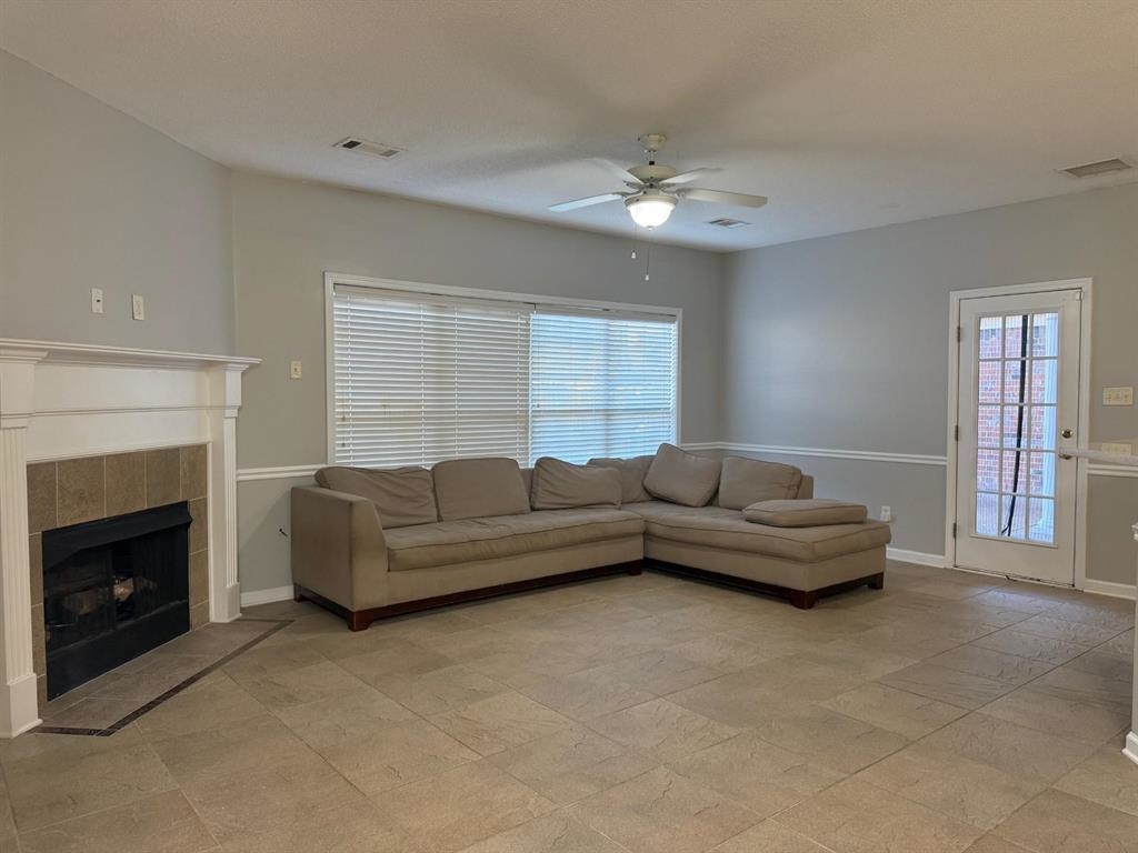 370 Lida Ln Property Photo 8