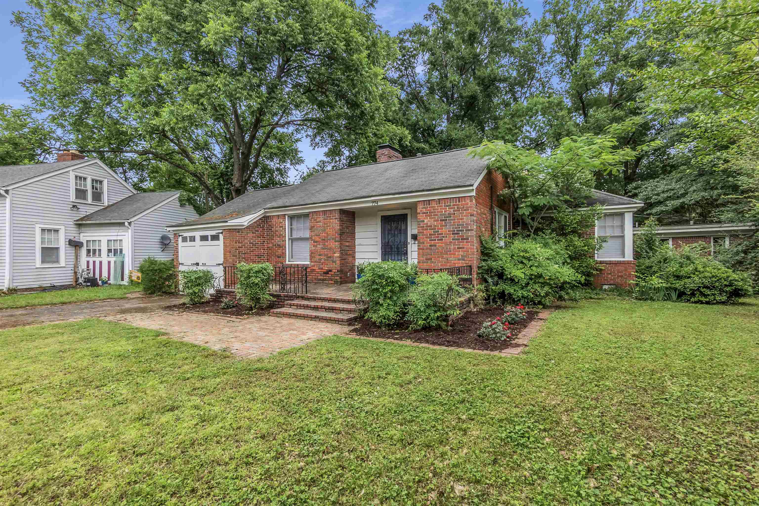 774 E Prescott Cir Property Photo 4