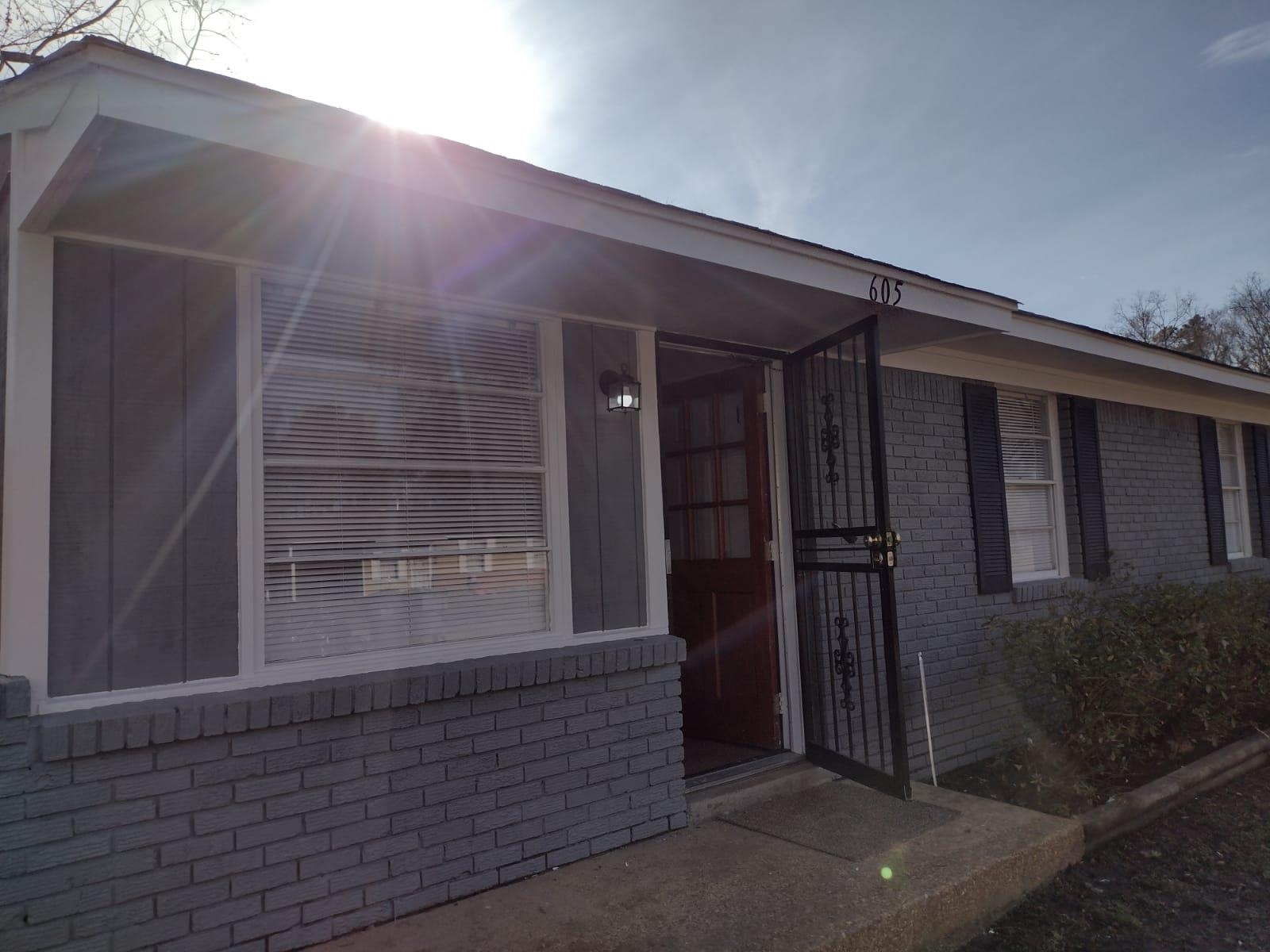 605 Leavert Ave Property Photo 4