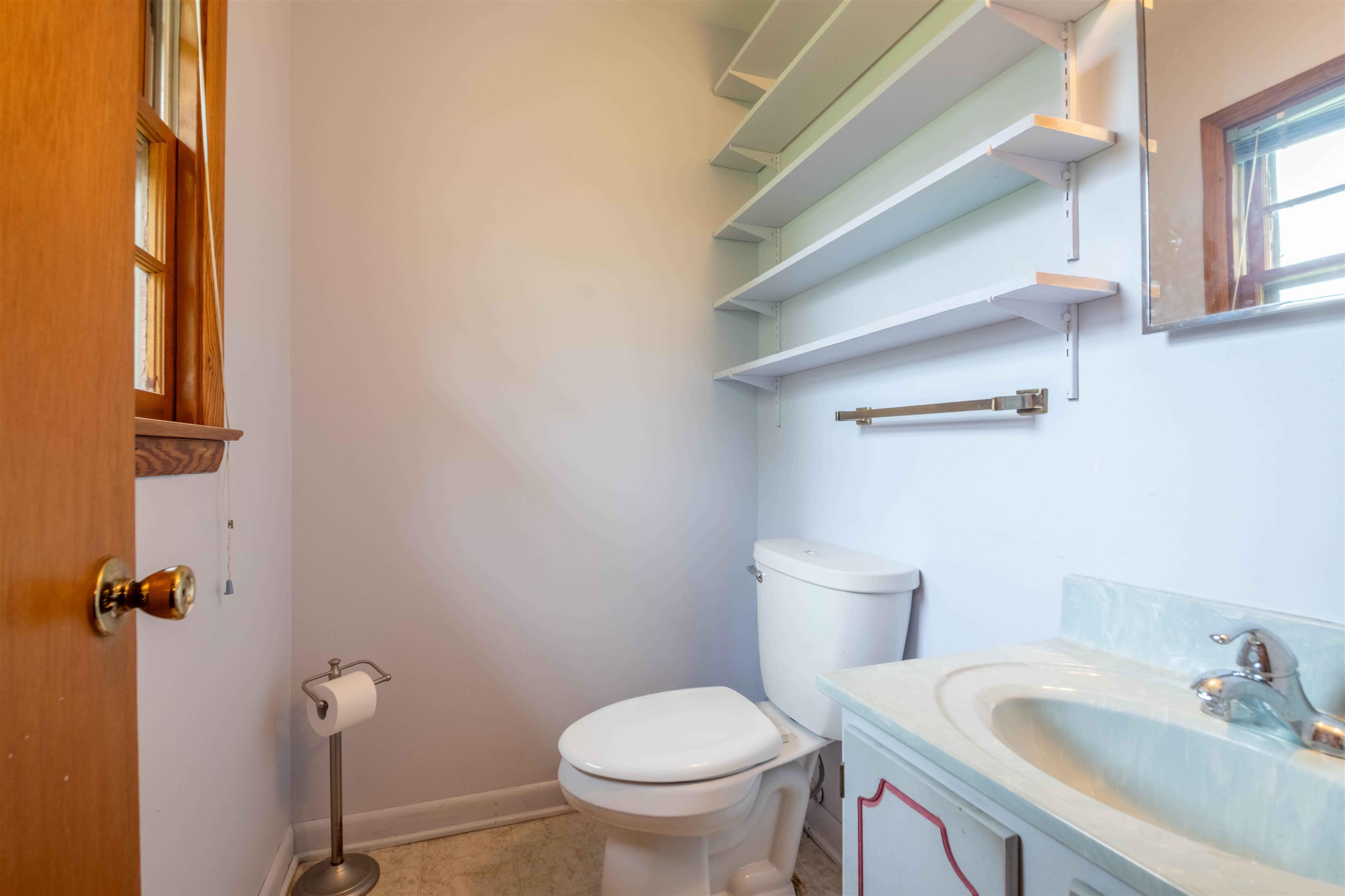 1037 W End St Property Photo 15