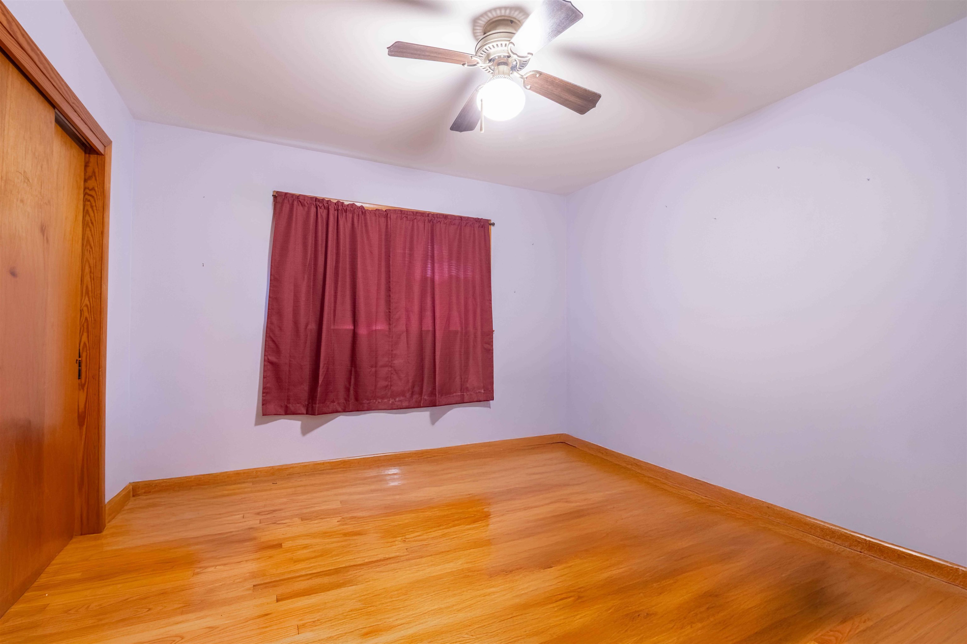 1037 W End St Property Photo 16