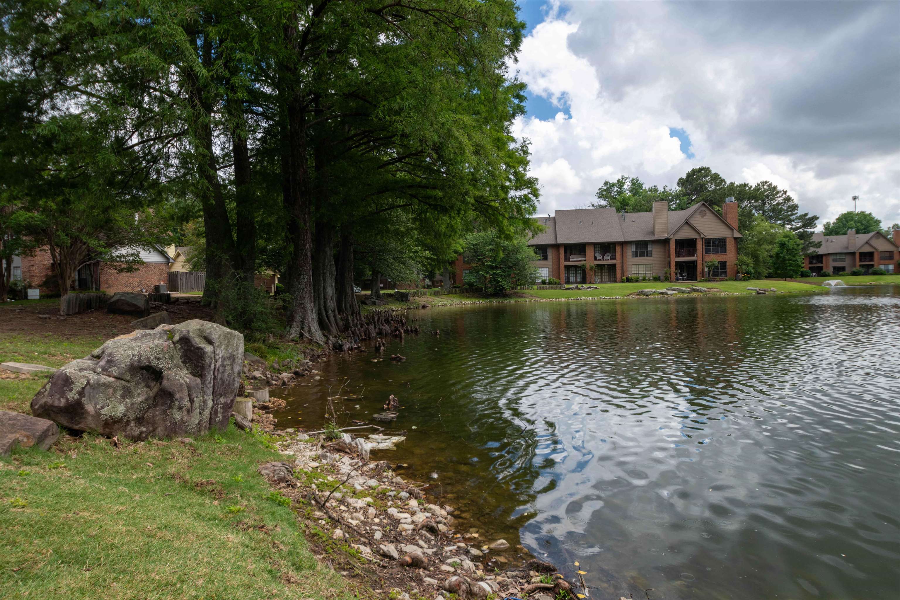 6680 Pondview Cv Property Photo 2