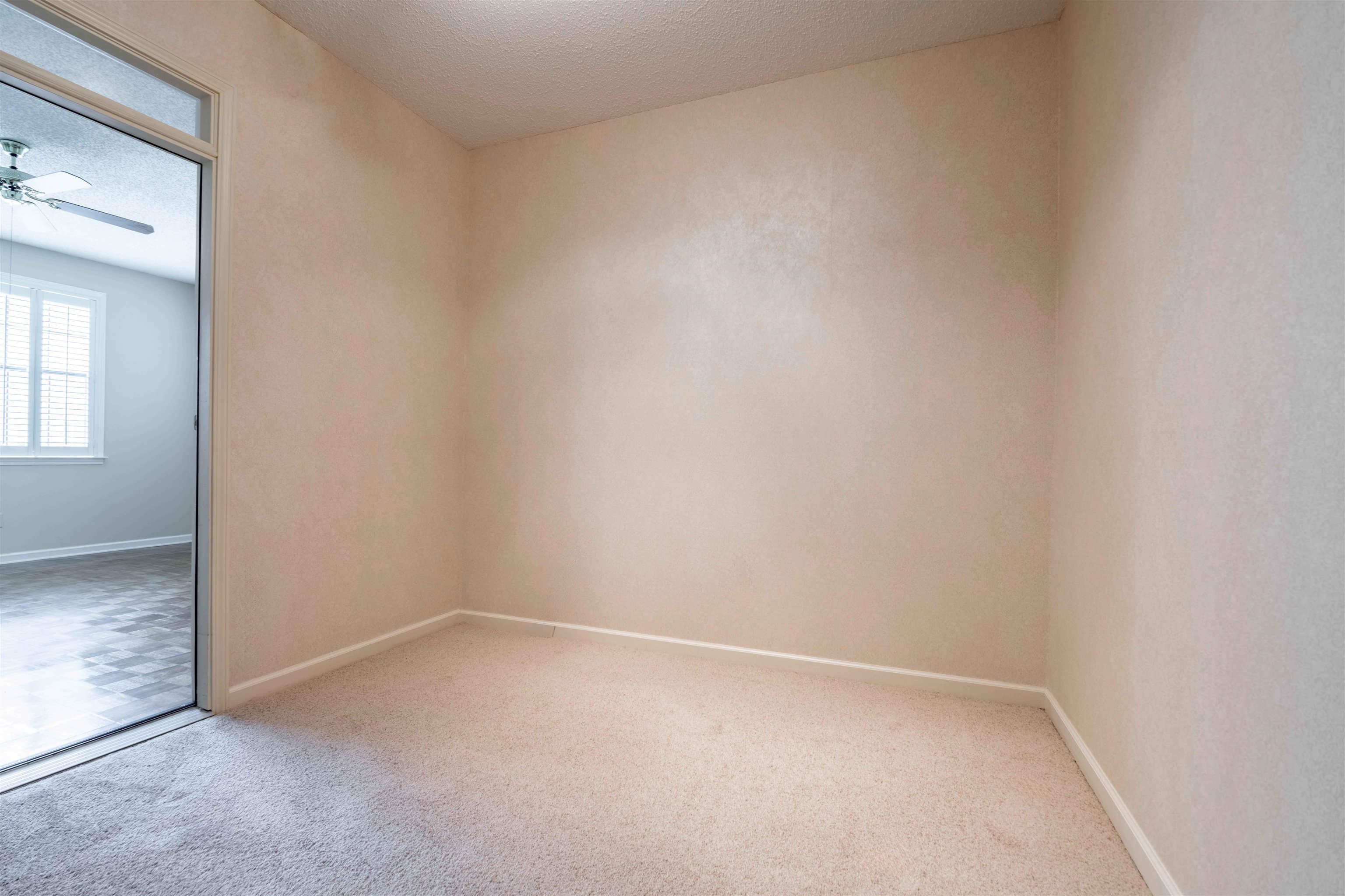 6680 Pondview Cv Property Photo 7