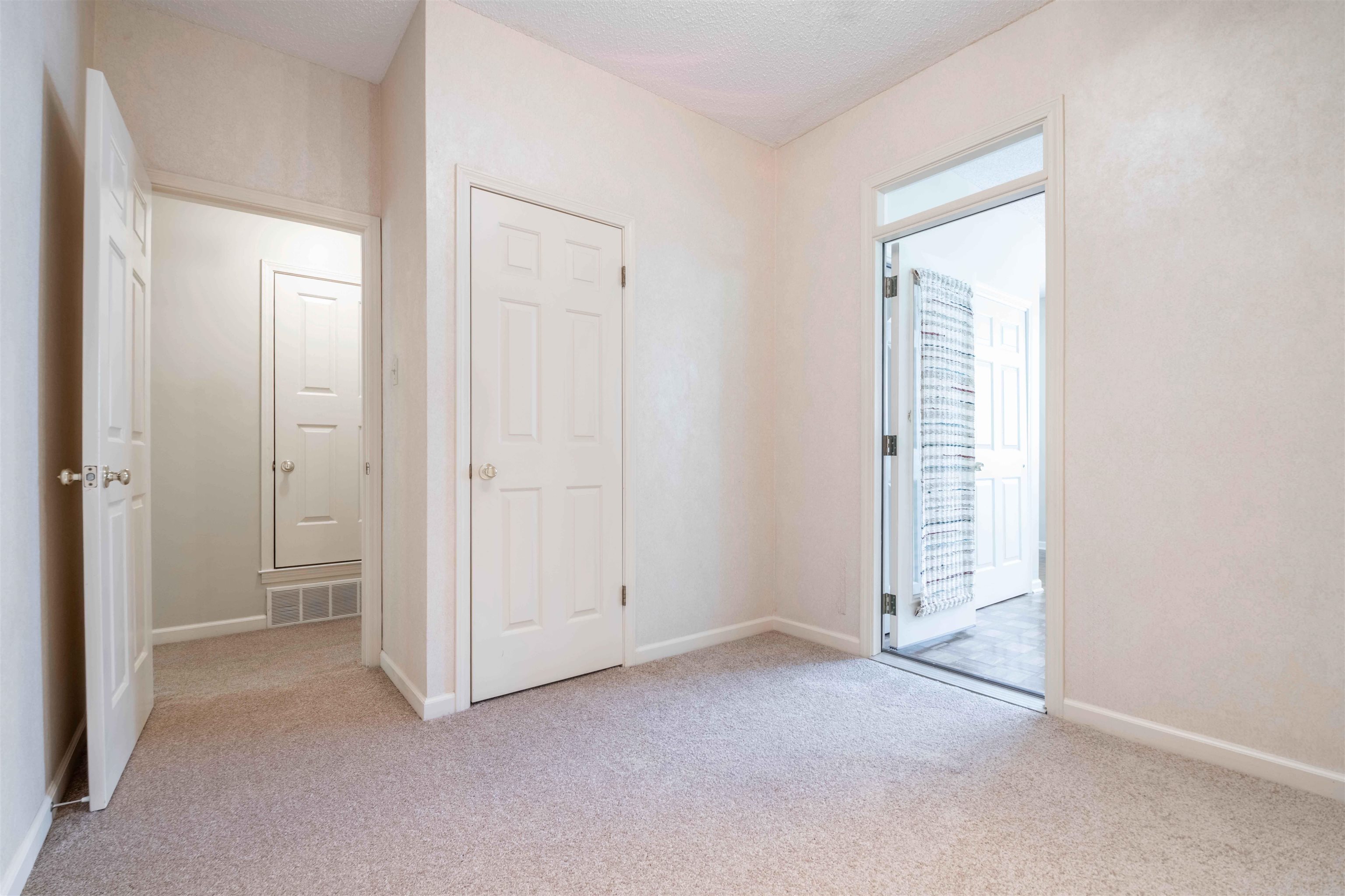 6680 Pondview Cv Property Photo 24