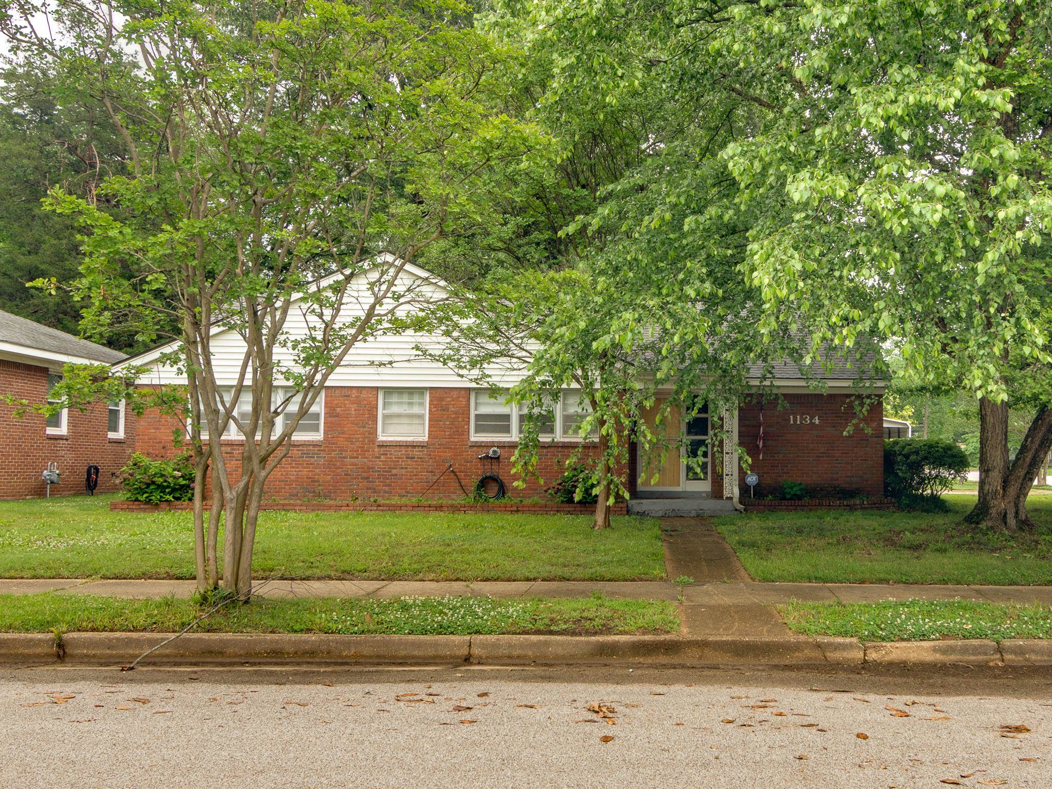 1134 DEARING RD Property Photo 1