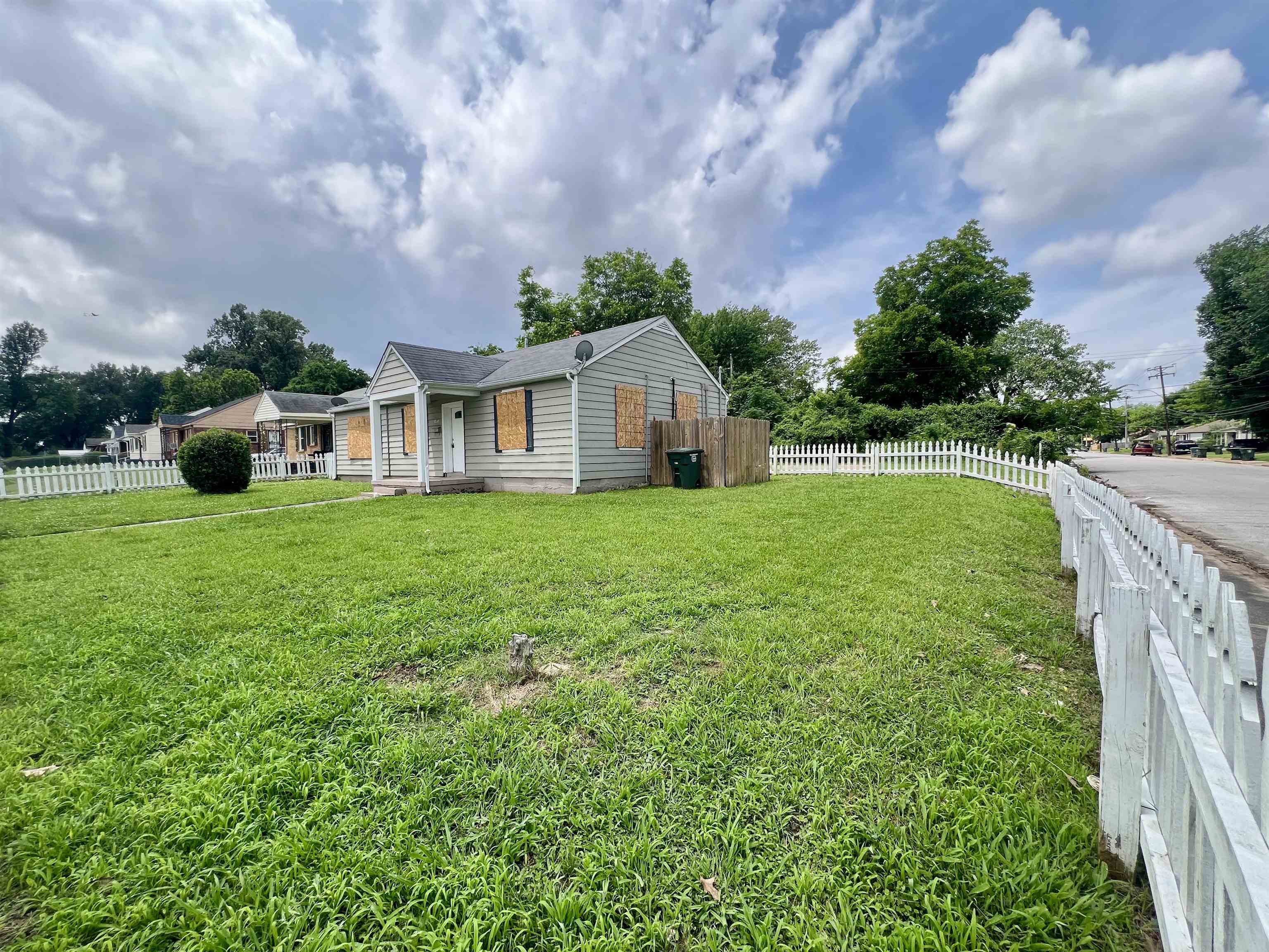 1491 Dallas St Property Photo 2