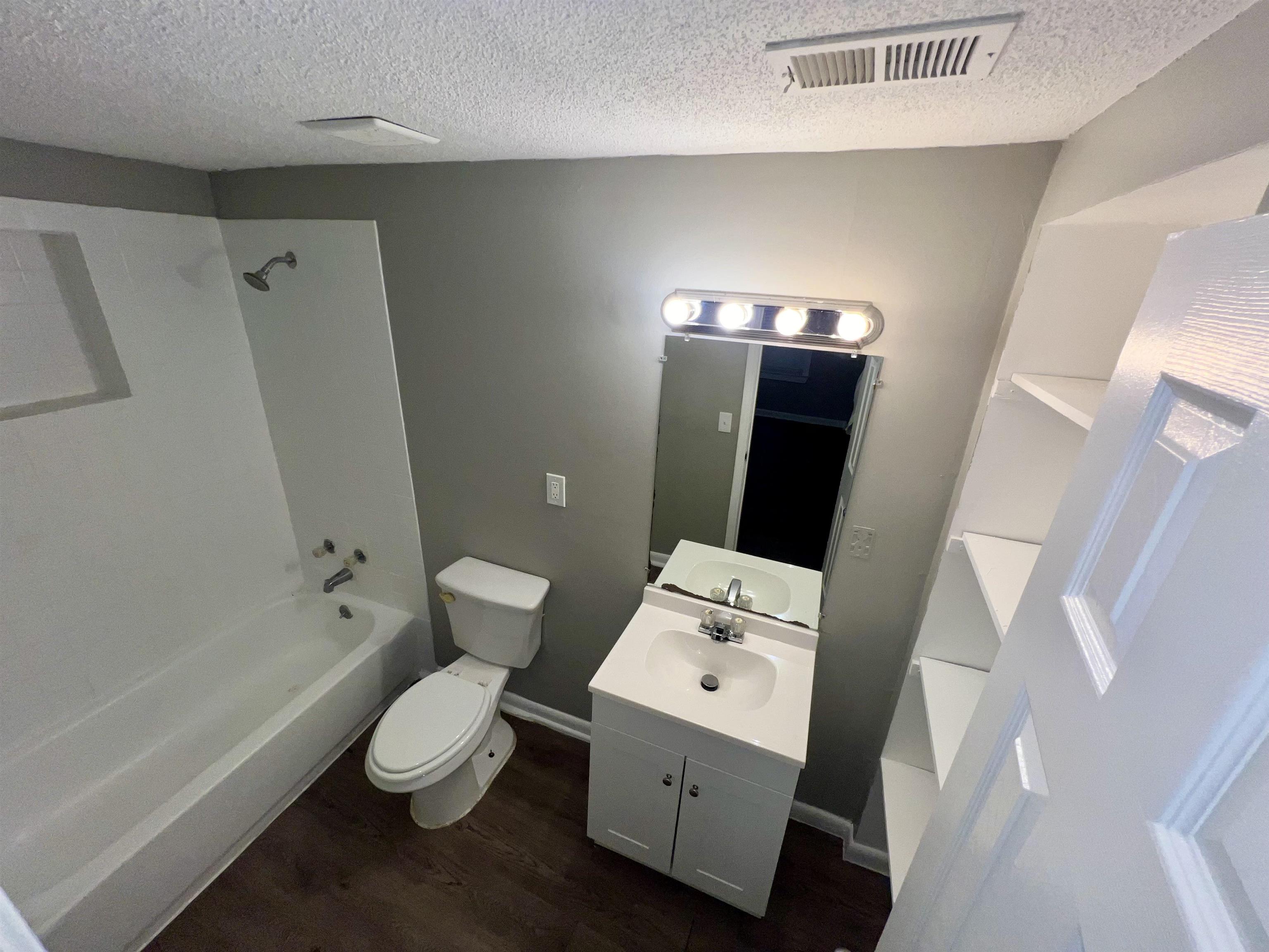 1491 Dallas St Property Photo 16
