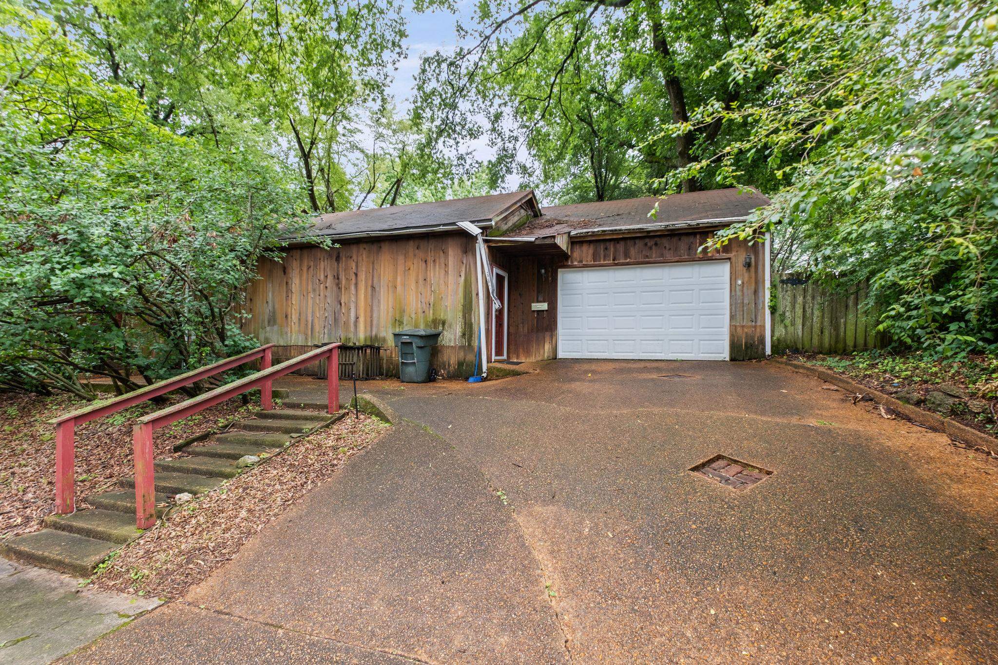 689 Tanglewood St Property Photo 22